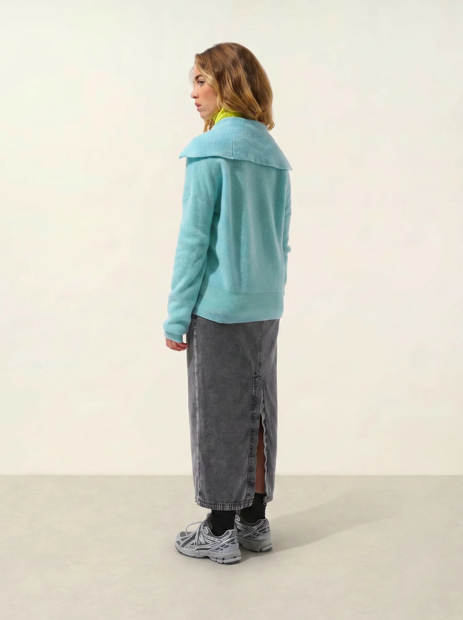 KARMA sweater cuffed beanie aqua