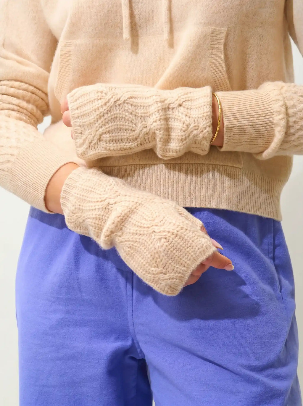 IRIS fingerless gloves 6 ply sand
