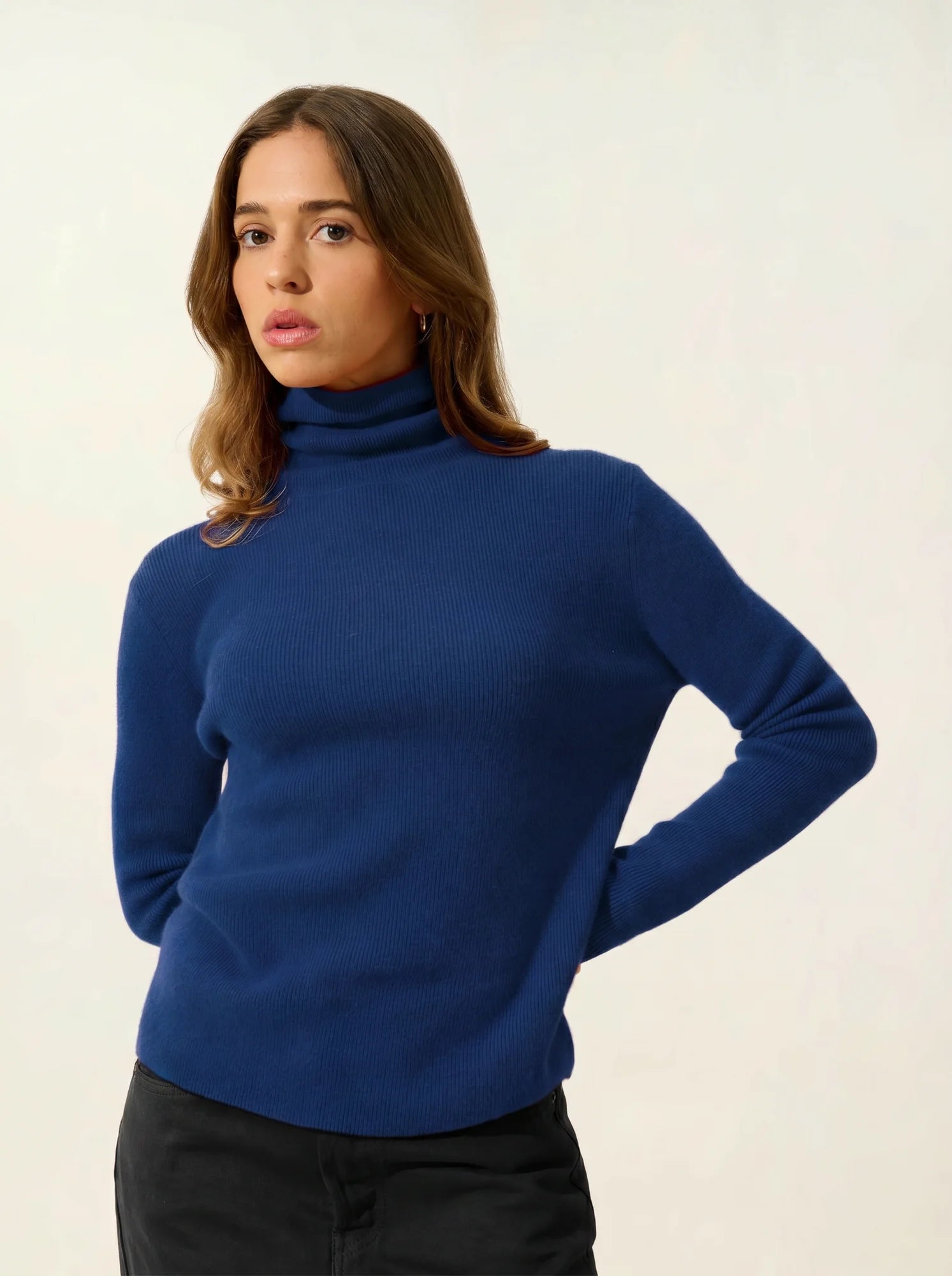 SUZIE pull col roulé outremer