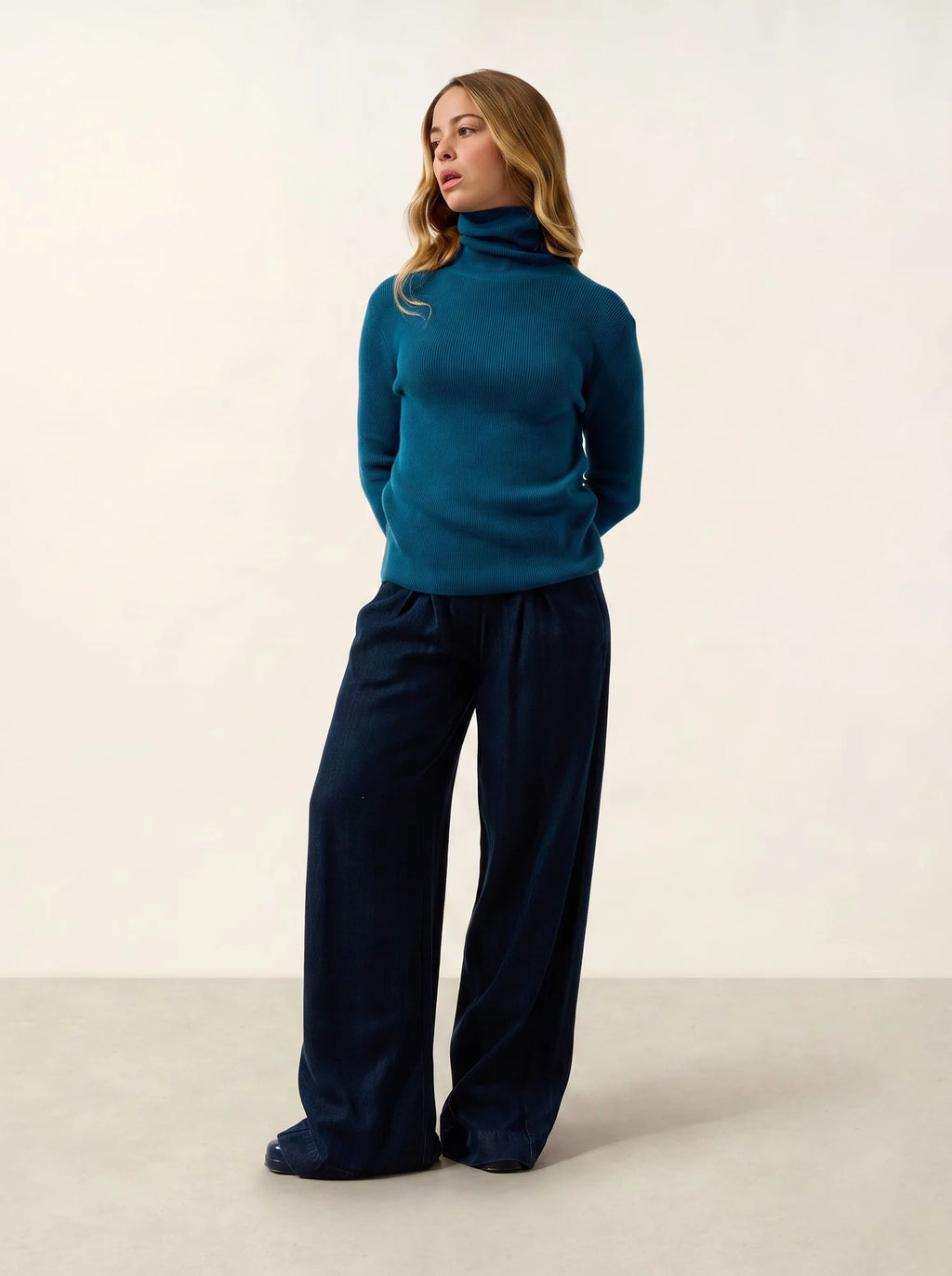 SUZIE sweater turtleneck peacock