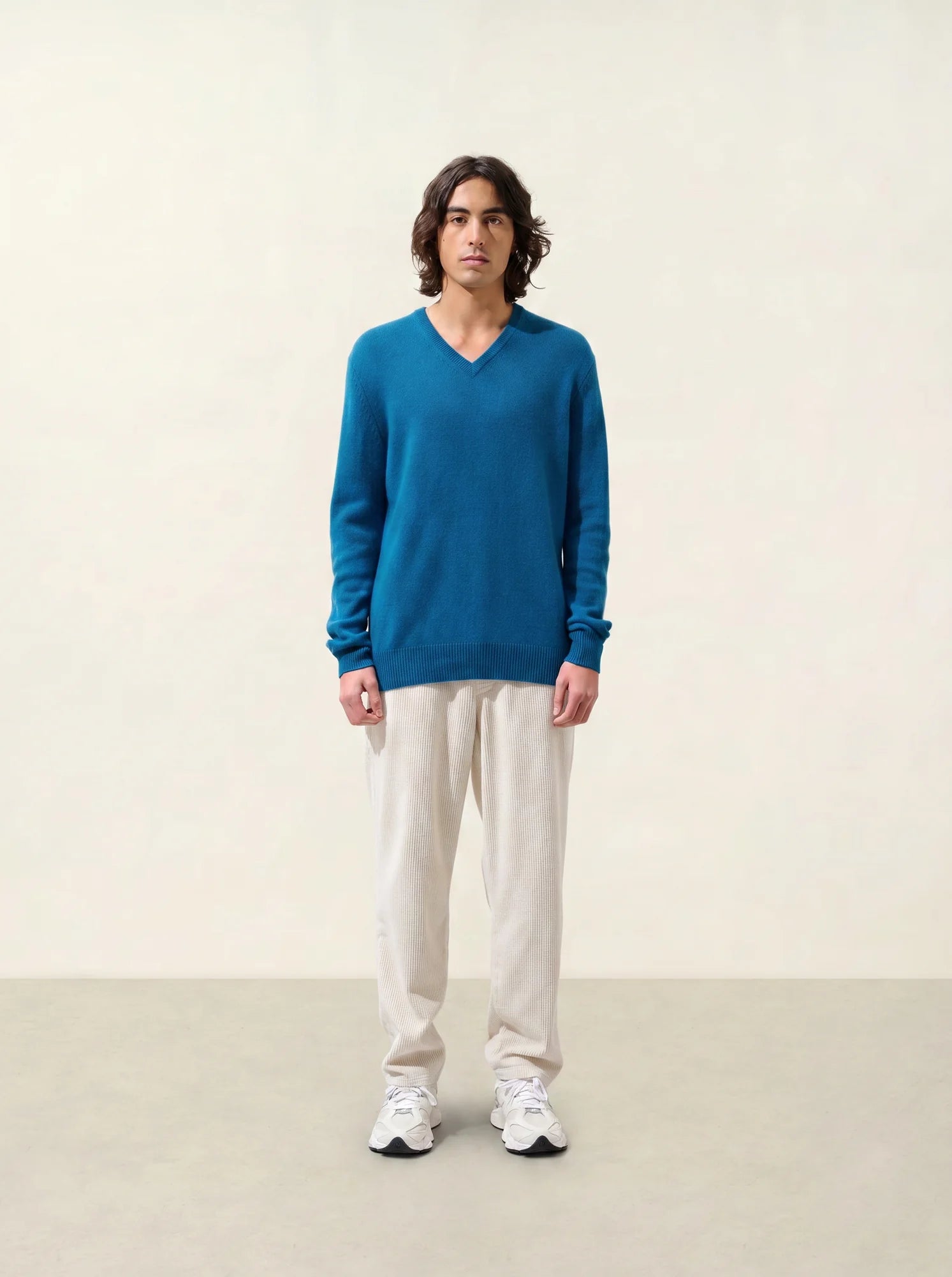 VICTOR sweater v-neck 4 ply peacock