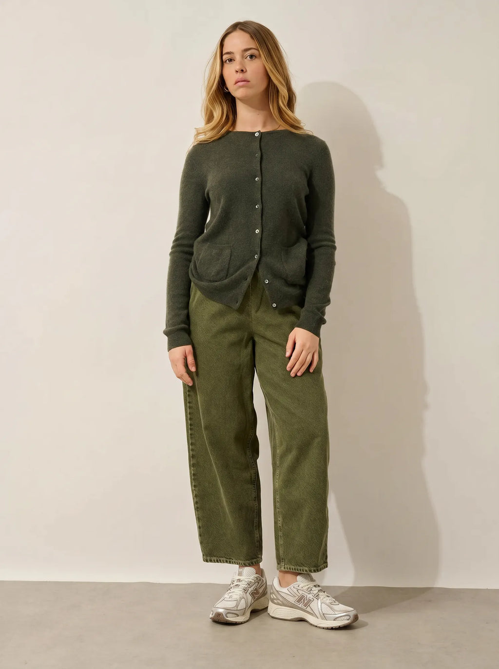 CARON Strickjacke Rundhalsausschnitt Khaki meliert