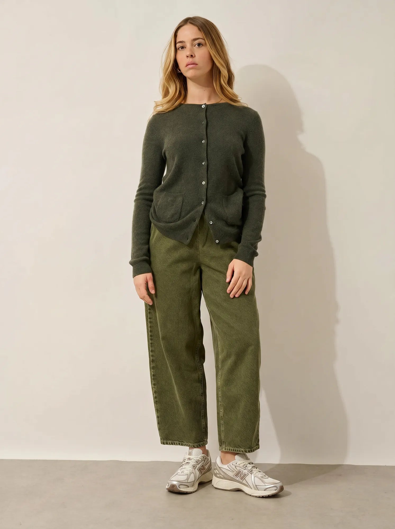 CARON Strickjacke Rundhalsausschnitt Khaki meliert