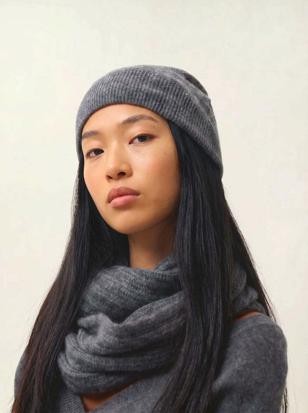 MANTI beanie heather charcoal