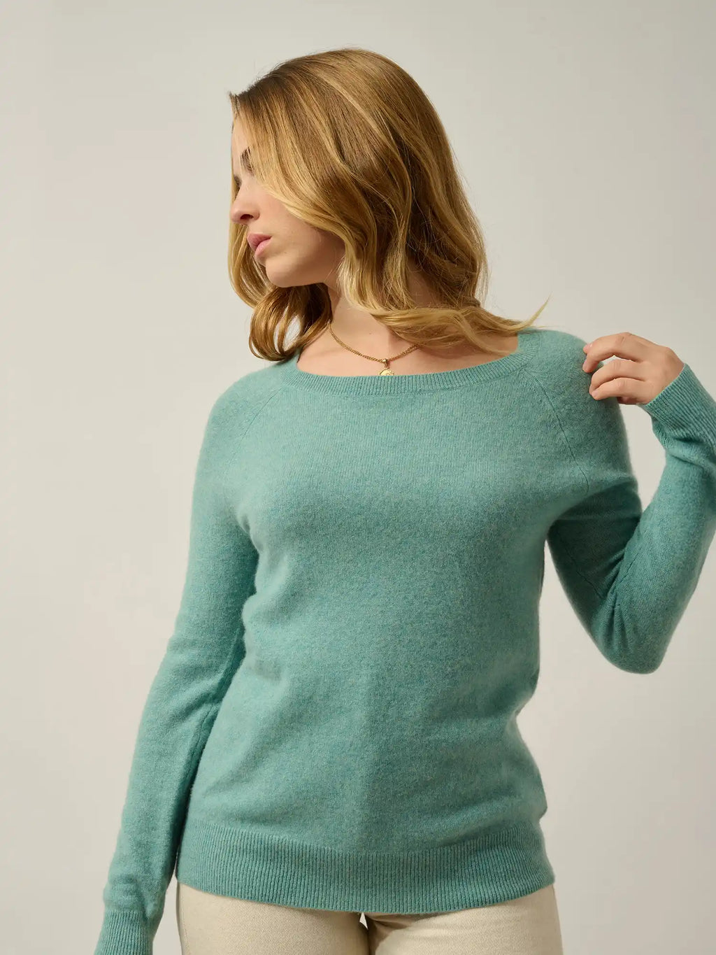 DIBONA Sweater Boat Neck Drop Back Heather Green