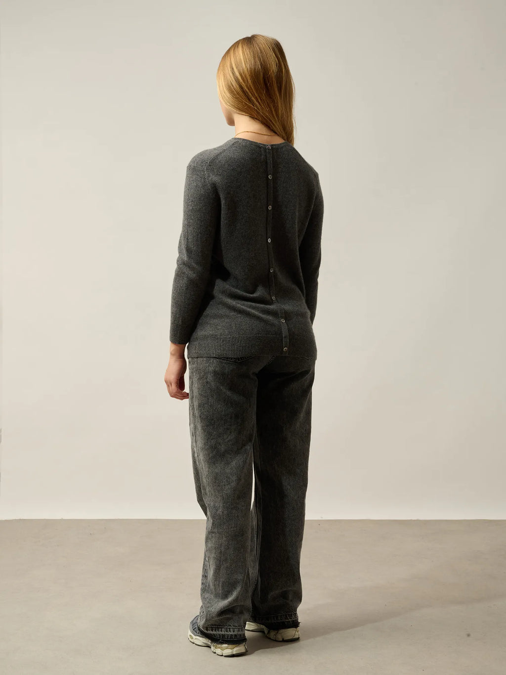 ESTARIS Sweater Crew Neck Buttoned Back Heather Charcoal