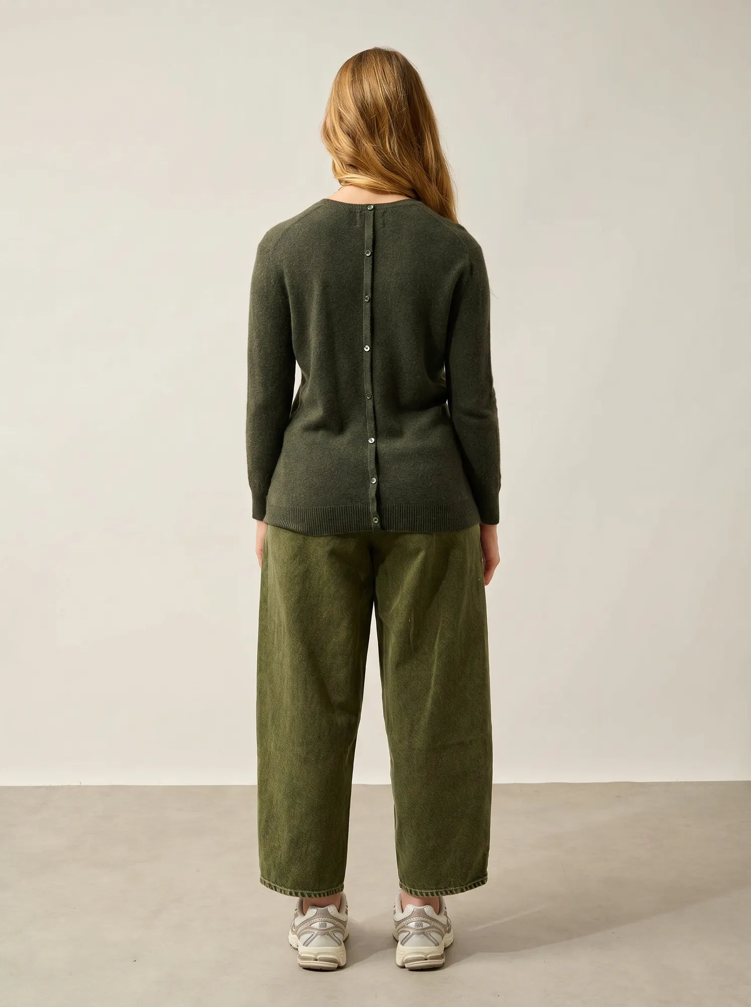 ESTARIS Sweater Crew Neck Buttoned Back Heather Khaki