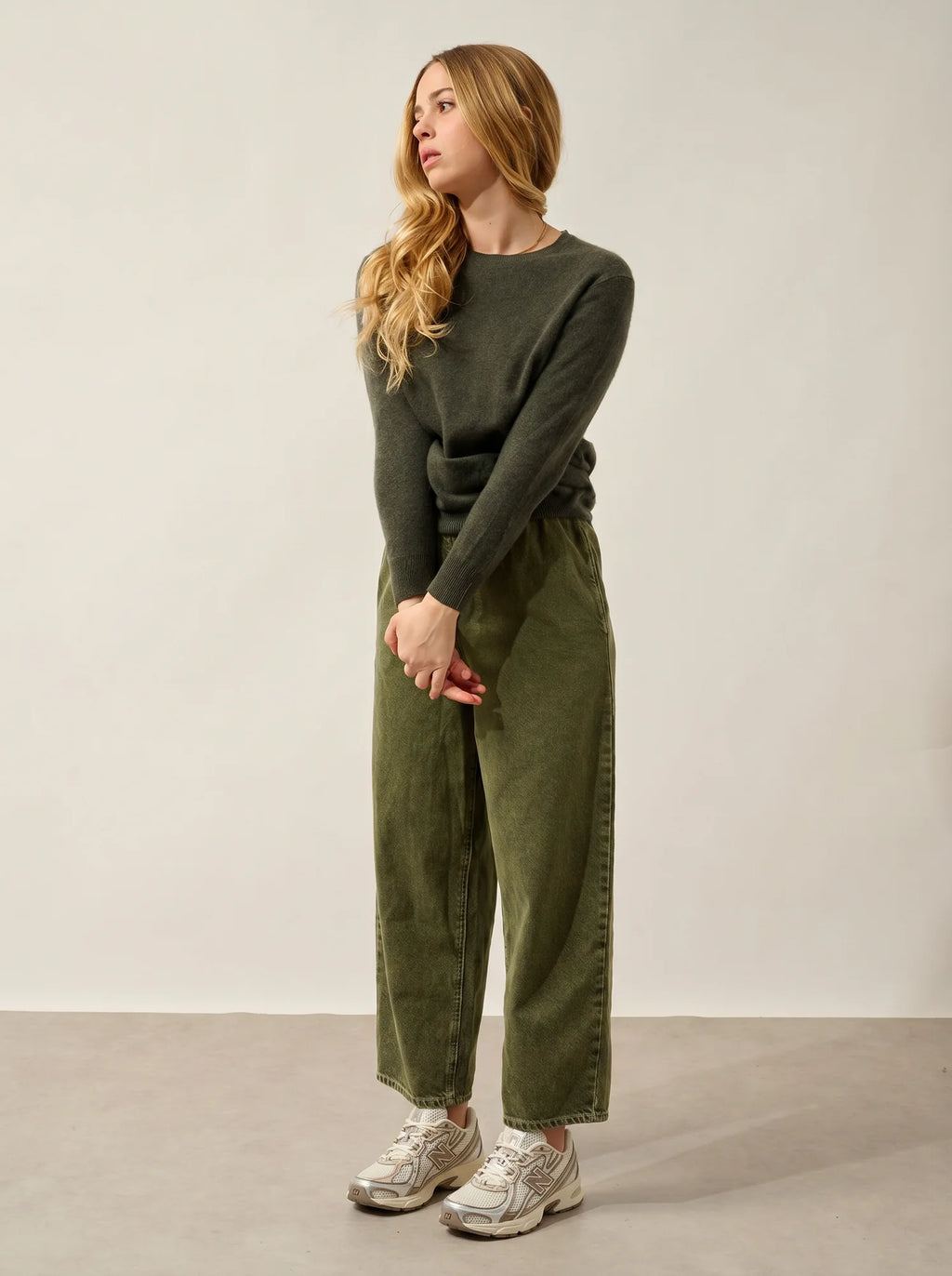 ESTARIS Sweater Crew Neck Buttoned Back Heather Khaki