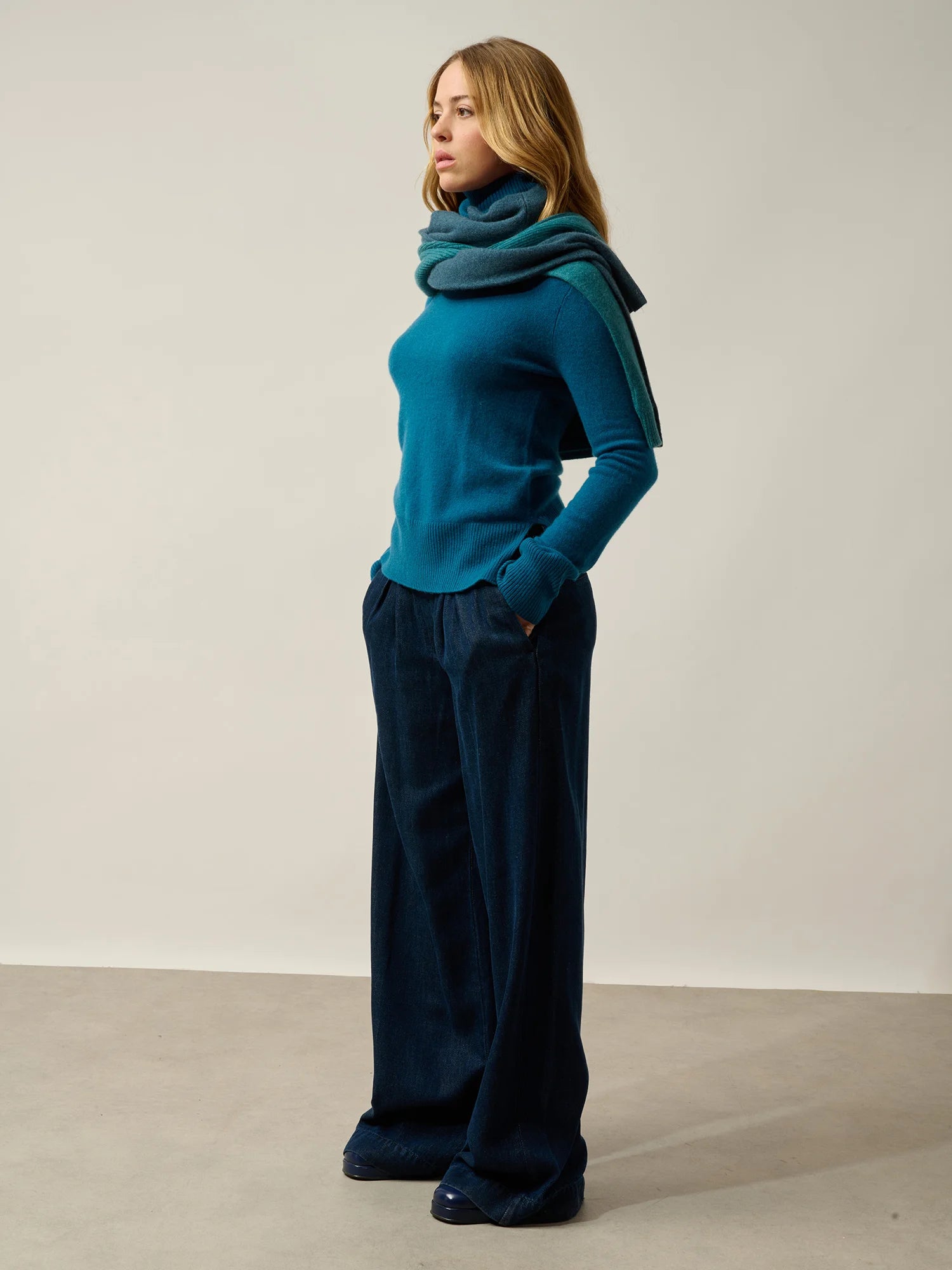 FORNET Pullover Rollkragen Pfauenblau