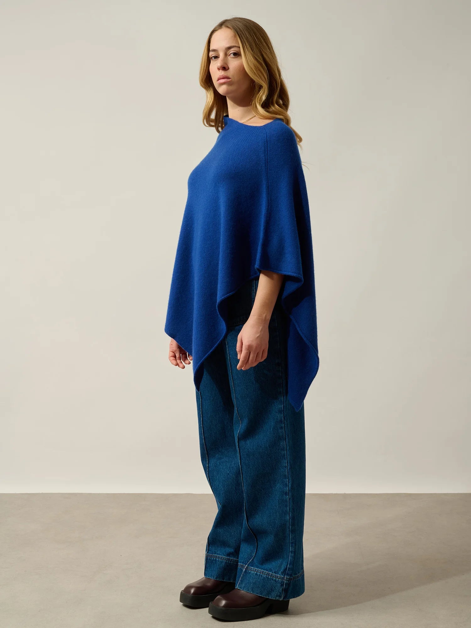 MERYL poncho 4 ply ultramarine