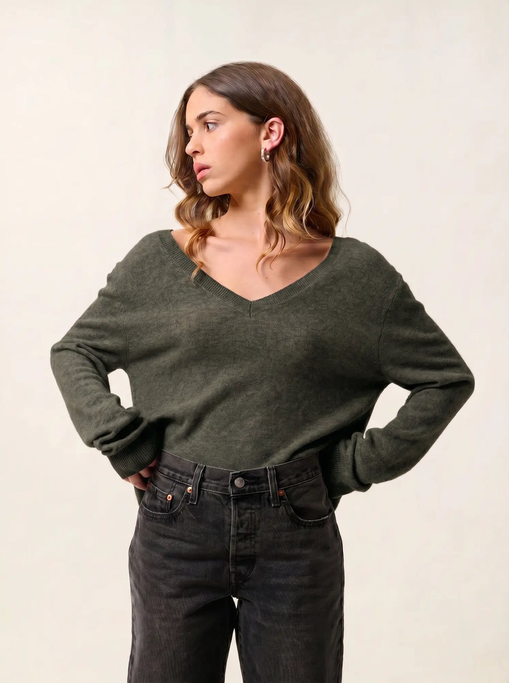 GIEGN Pullover V-Ausschnitt vorne und hinten Khaki meliert