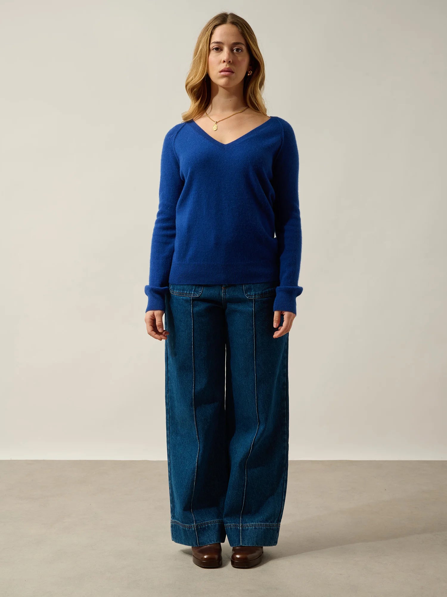 GIUSALET pull col V outremer