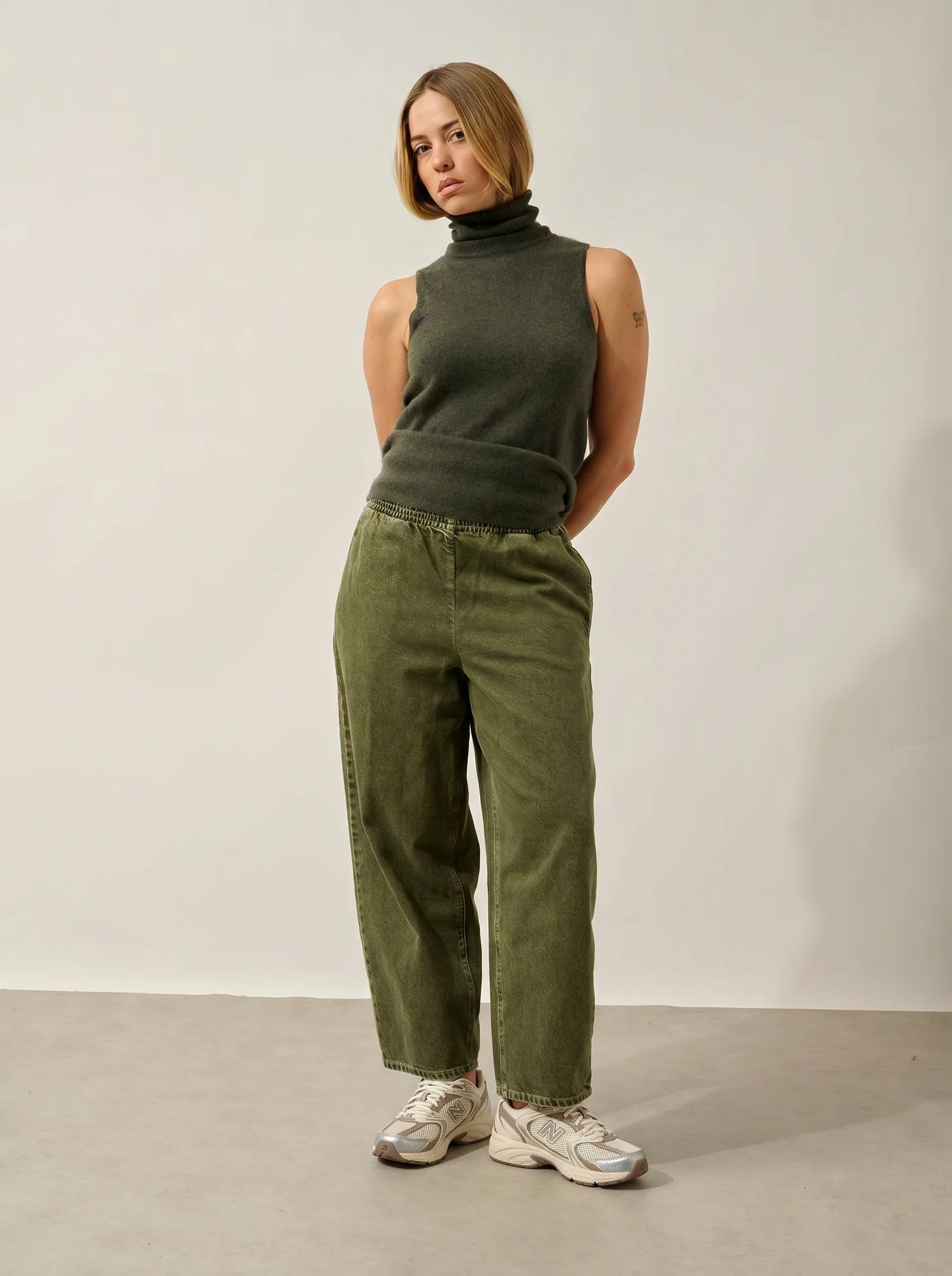 CAPUCIN pull col roulé sans manches kaki chiné