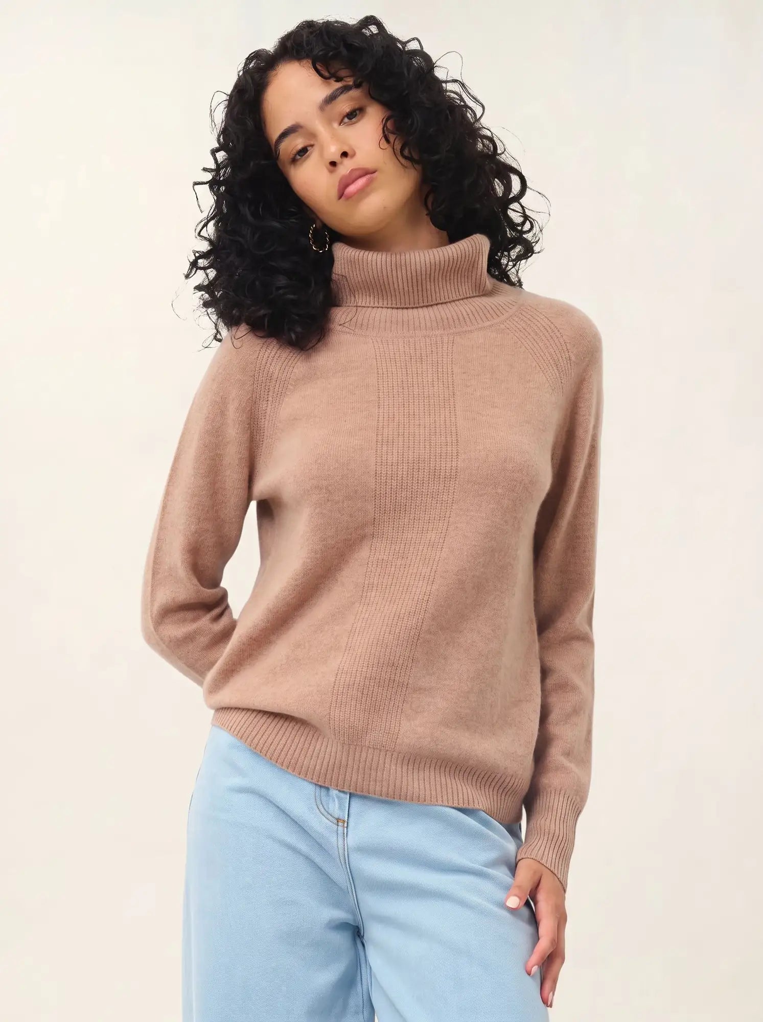 DOLCE pull col roulé camel chiné