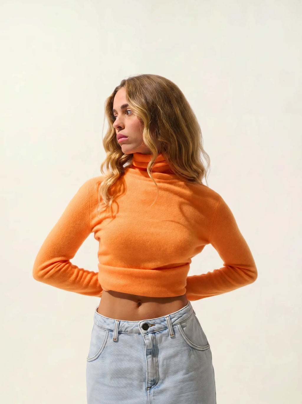 BISE Sweater Turtleneck Neon Tangerine