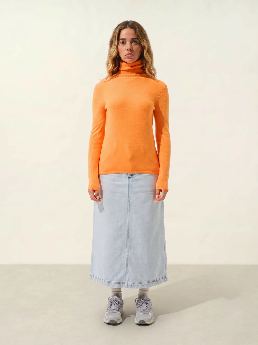 BISE Sweater Turtleneck Neon Tangerine