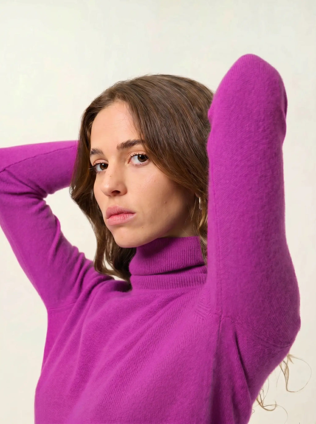 BISE Pull Col Roulé Violet Fluo