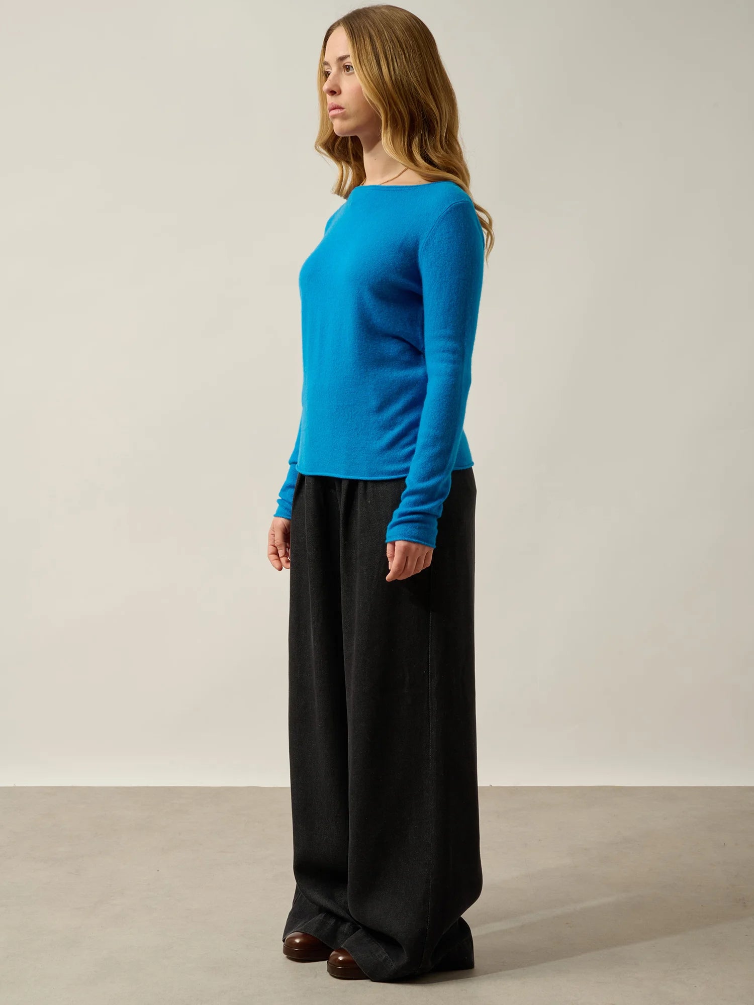 CRIOU Pullover U-Boot-Ausschnitt Azurblau