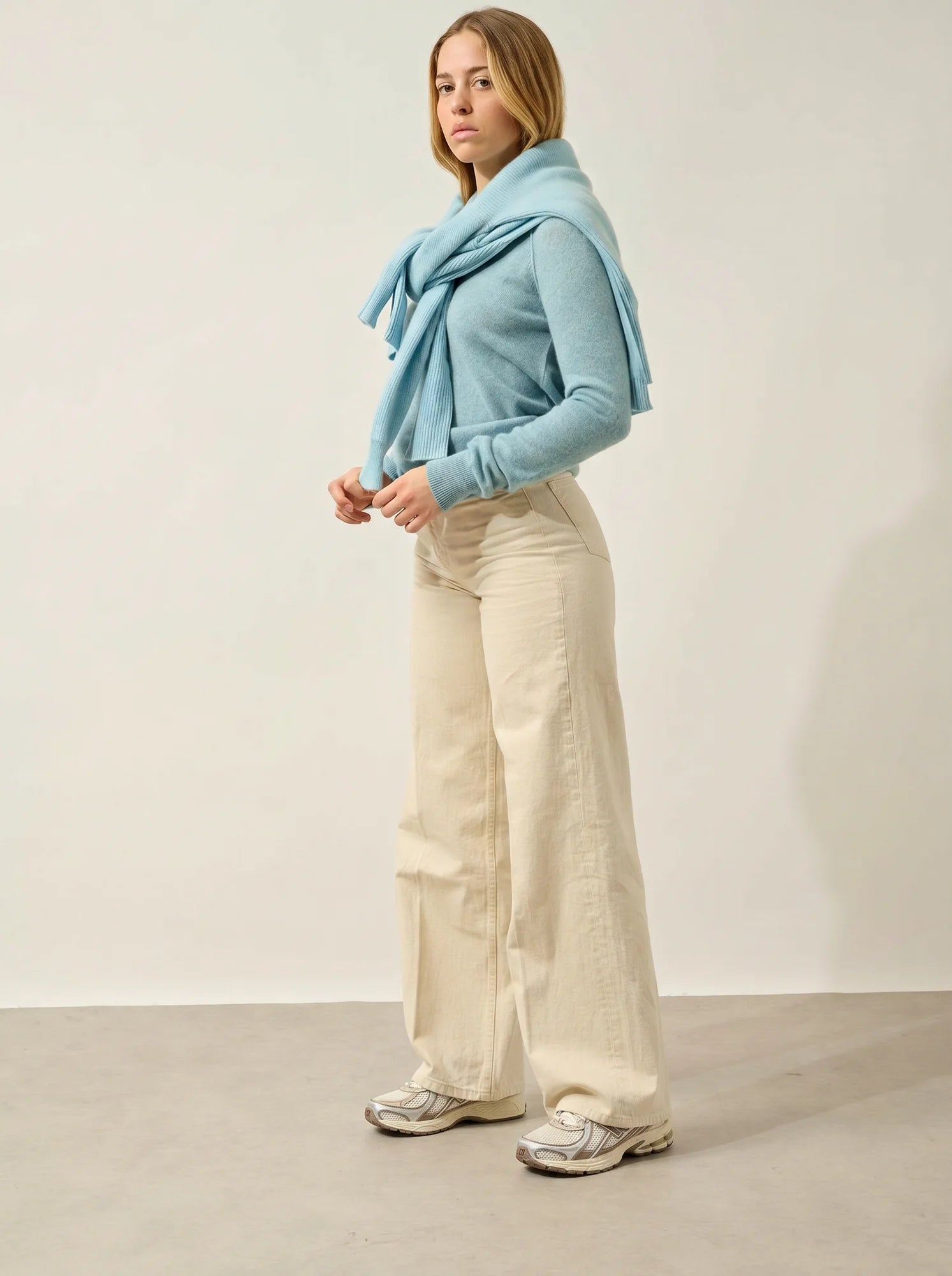 ETRET Sweater Crew Neck Heather Aqua