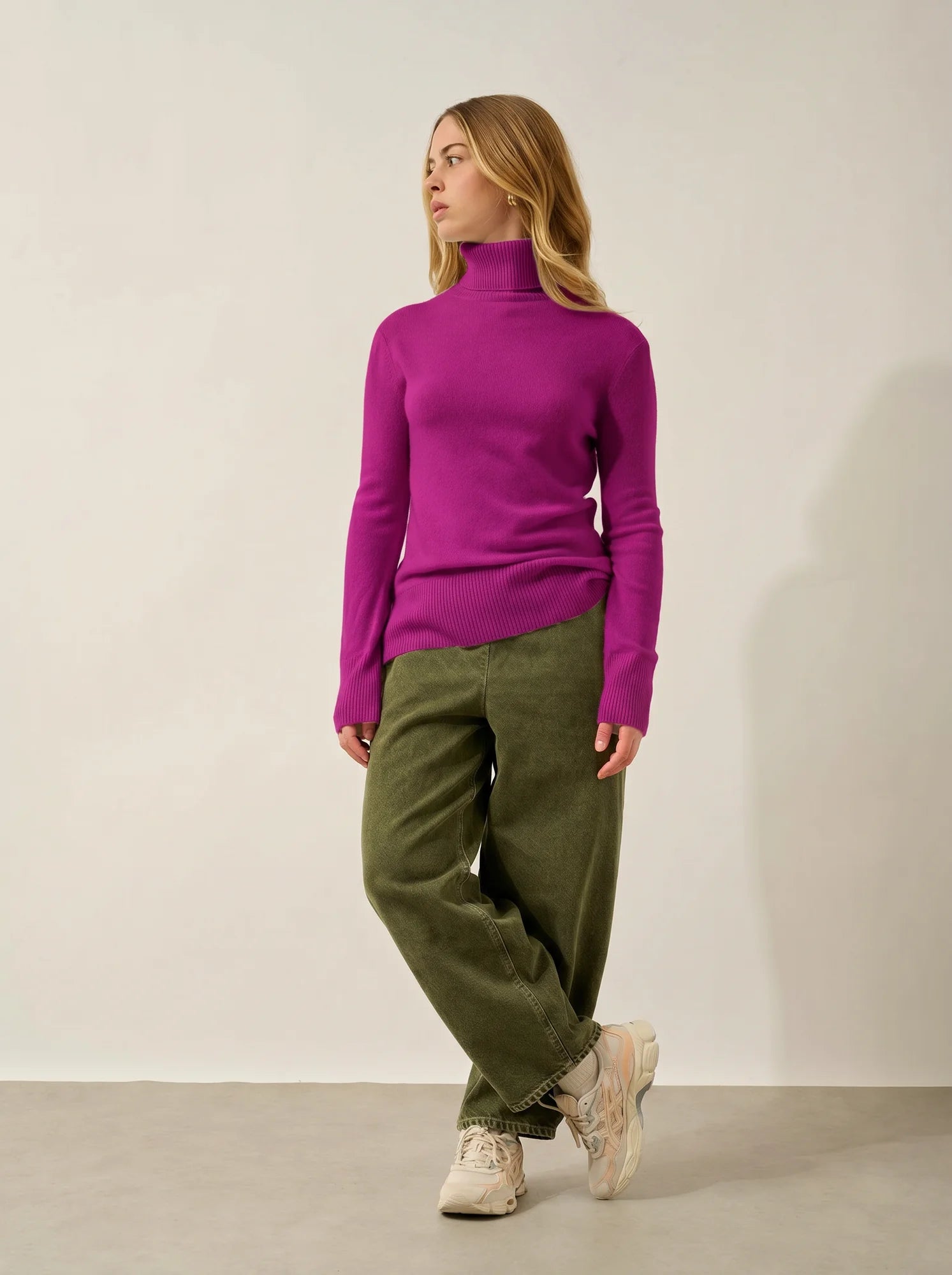 FORNET Pullover Rollkragen Neonviolett
