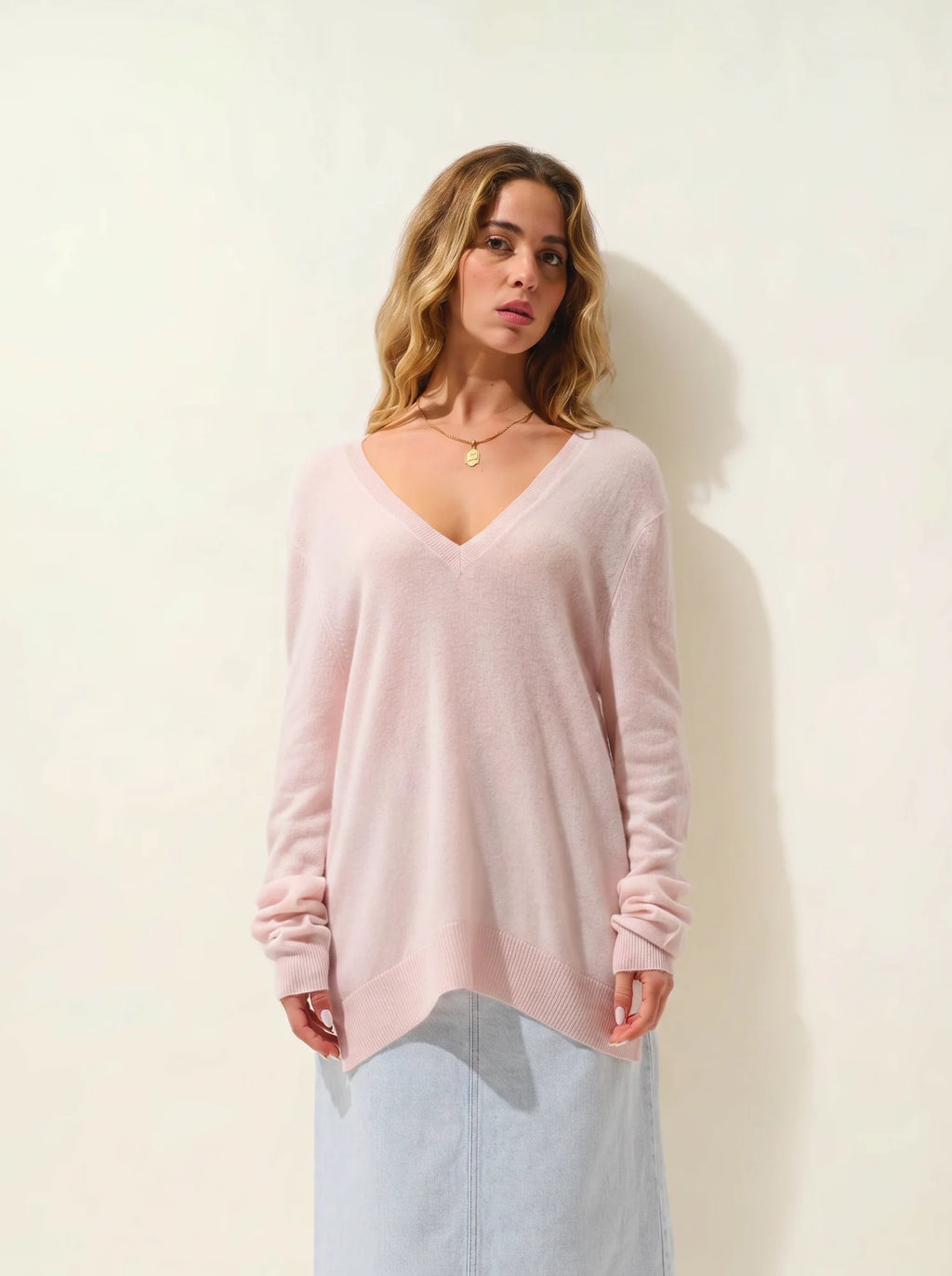 GIEGN Pullover V-Ausschnitt vorne und hinten Puderrosa