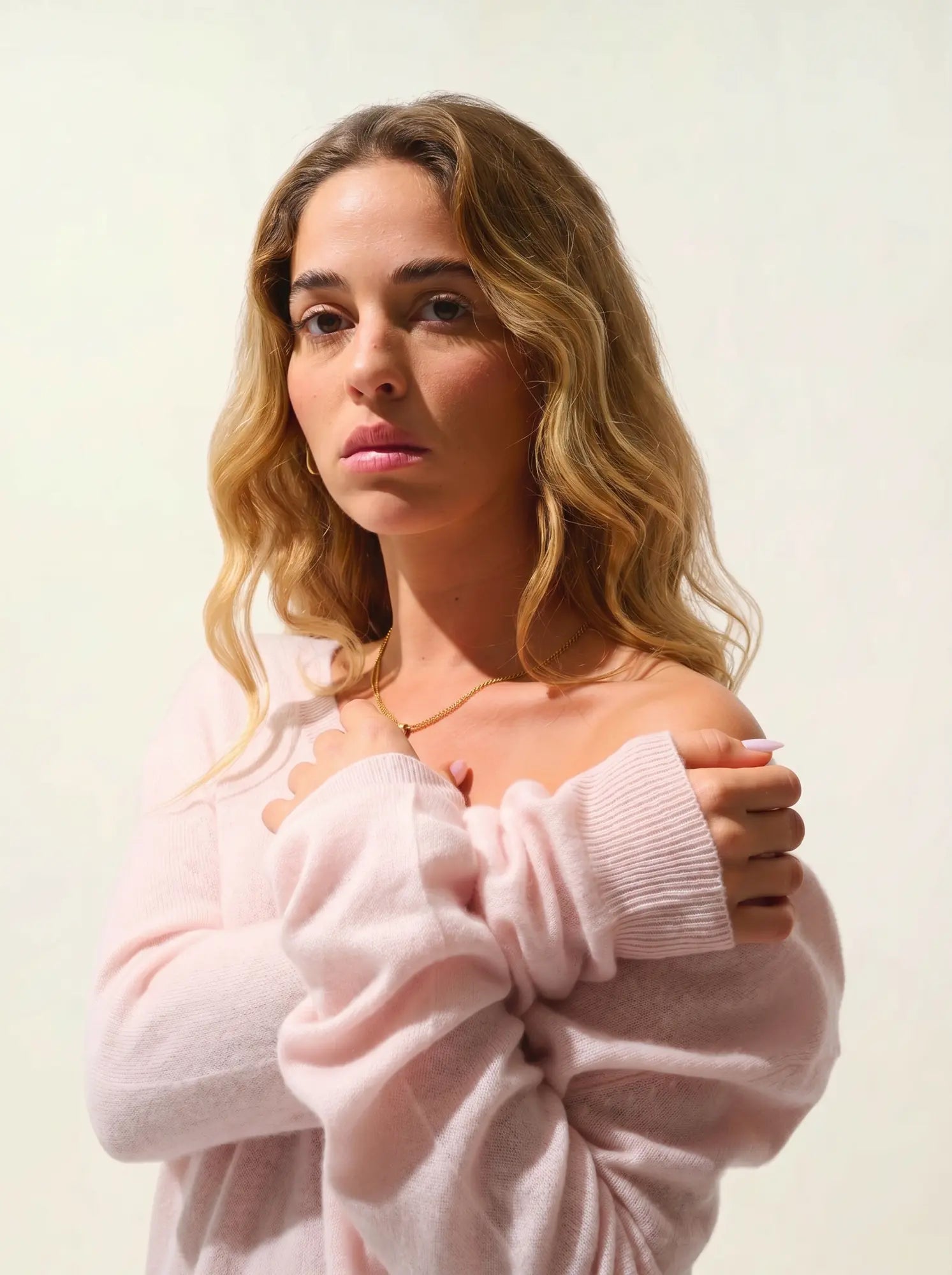 GIEGN Pullover V-Ausschnitt vorne und hinten Puderrosa