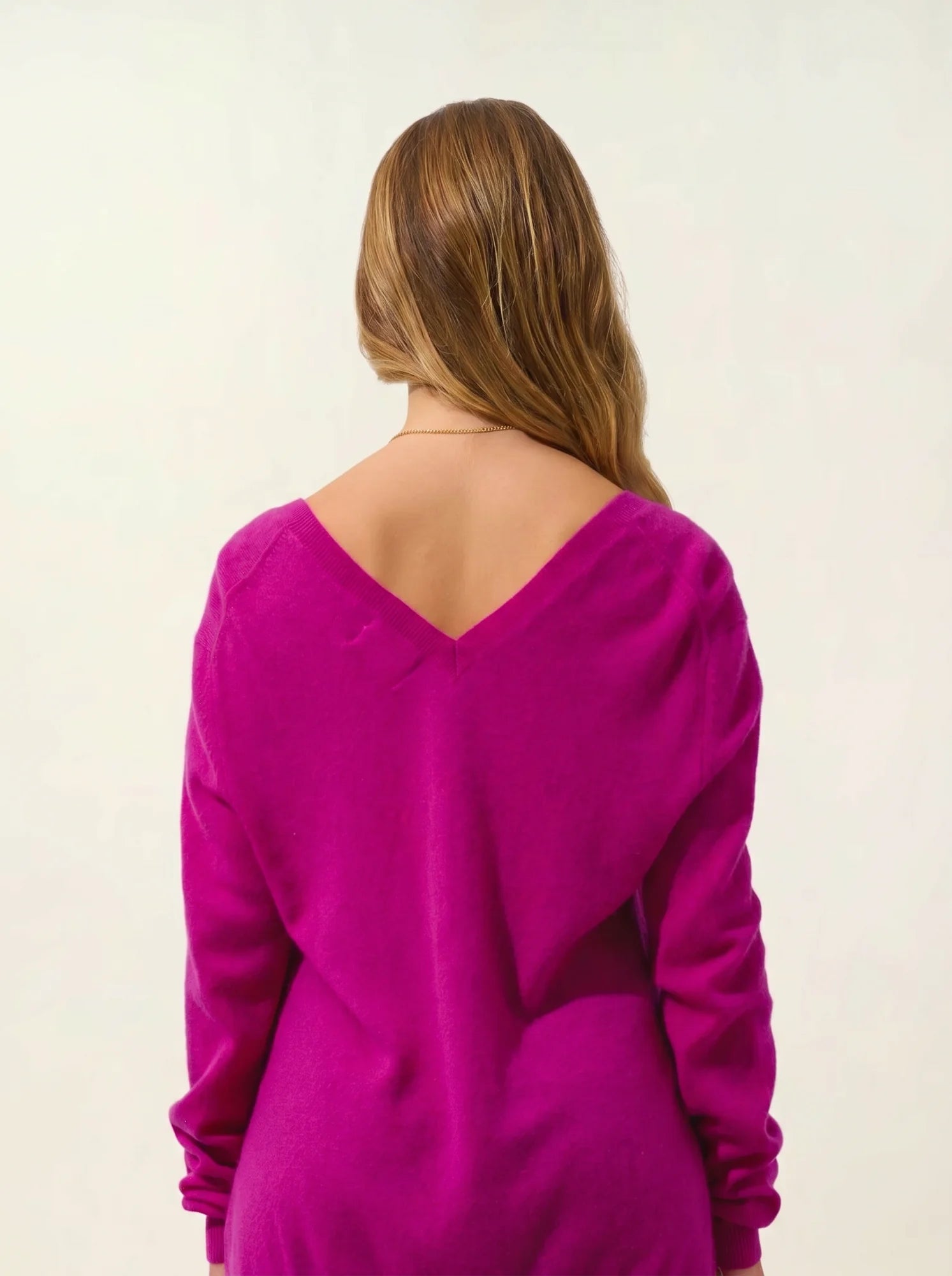 GIEGN pullover v-ausschnitt vorne und hinten violine