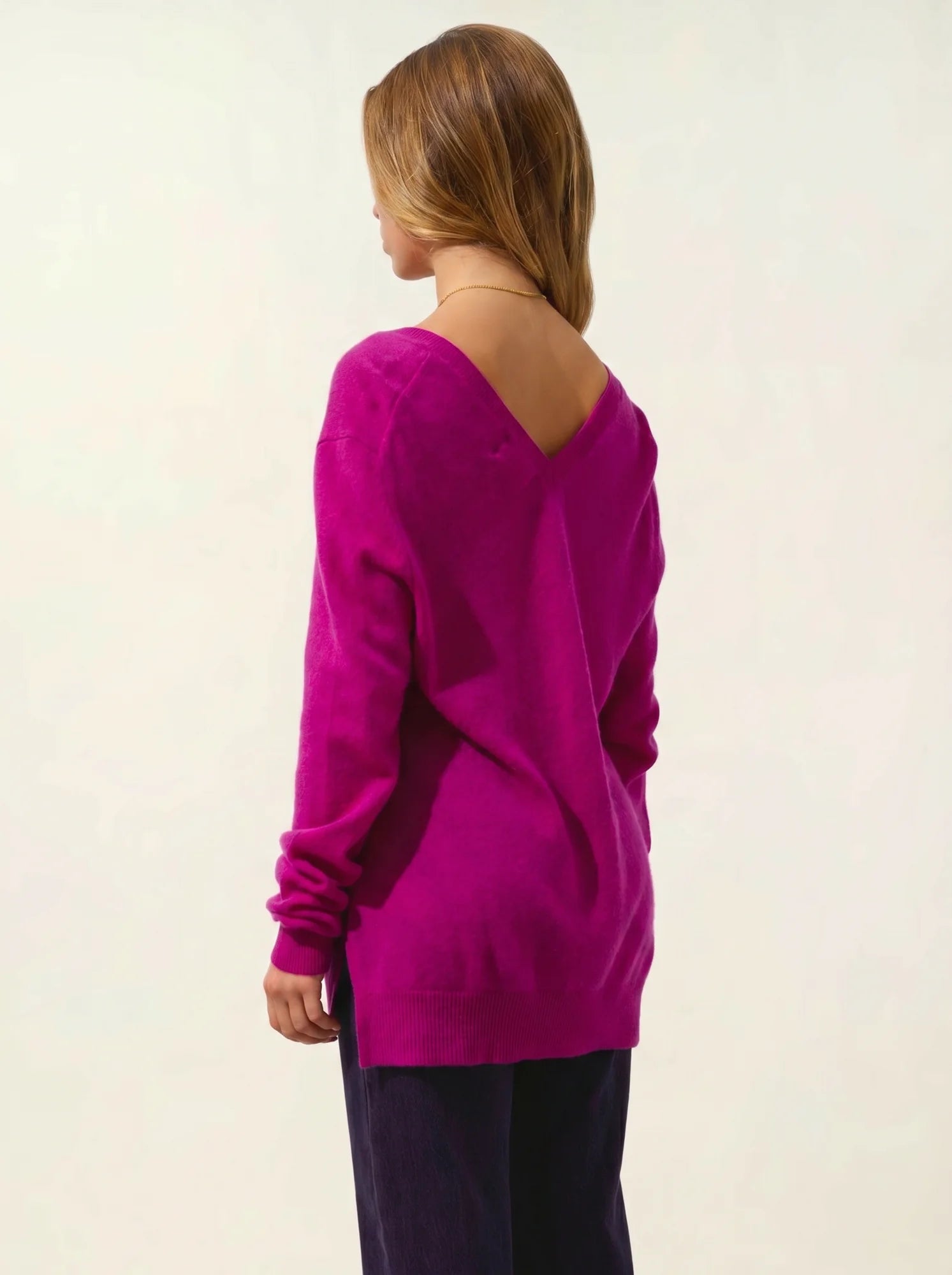 GIEGN pullover v-ausschnitt vorne und hinten violine
