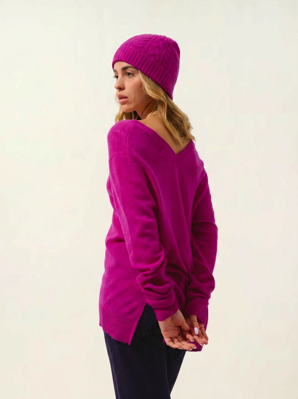 GIEGN pullover v-ausschnitt vorne und hinten violine