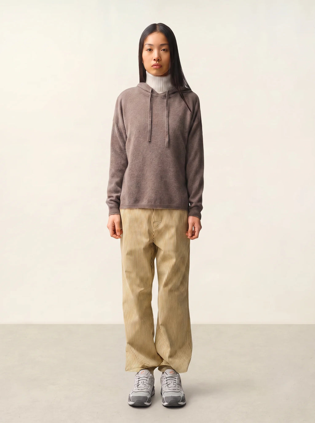 DORTE pullover mit kapuze taupe meliert