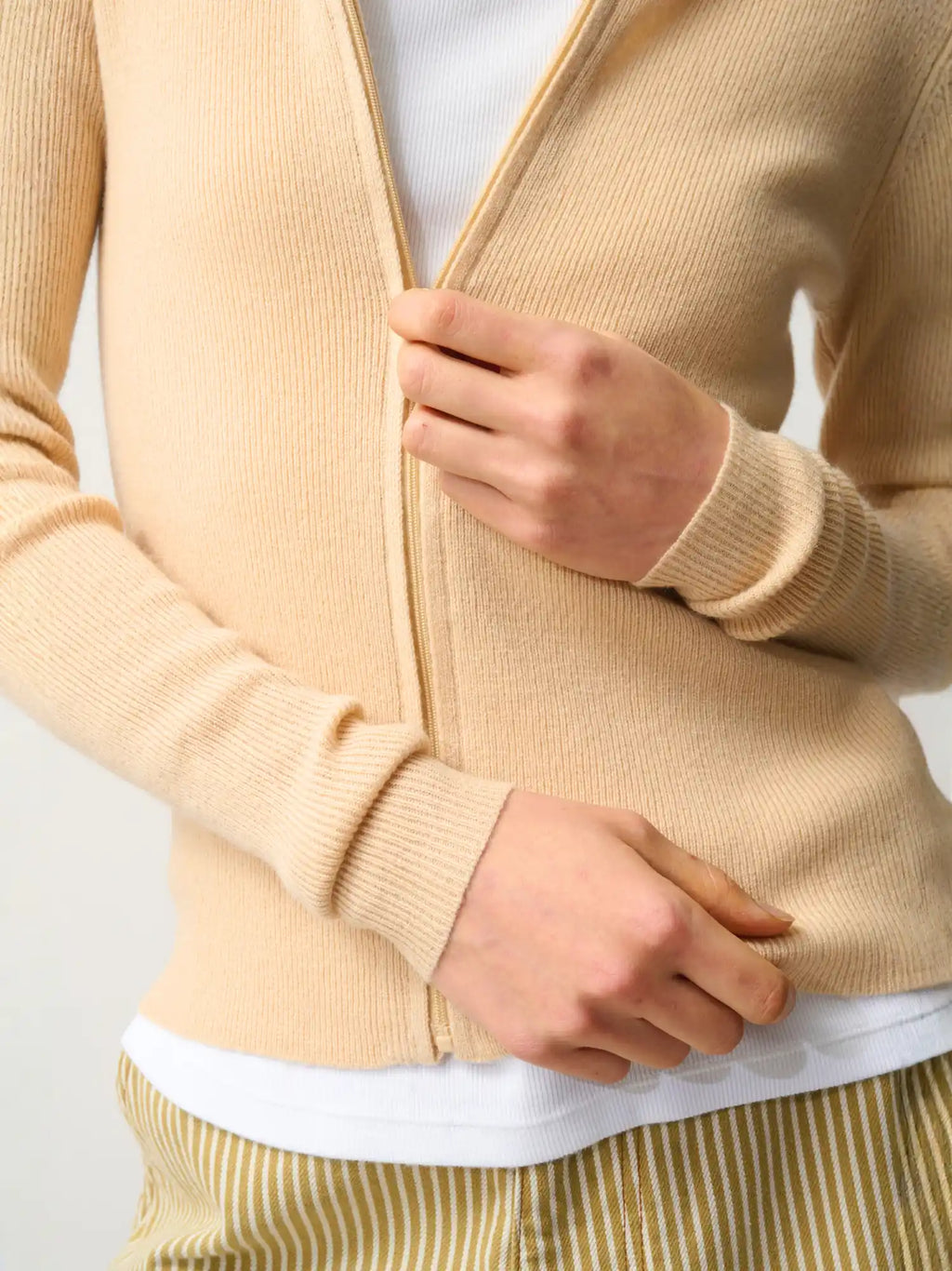 ALBERTE weste mit reissverschluss stehkragen beige
