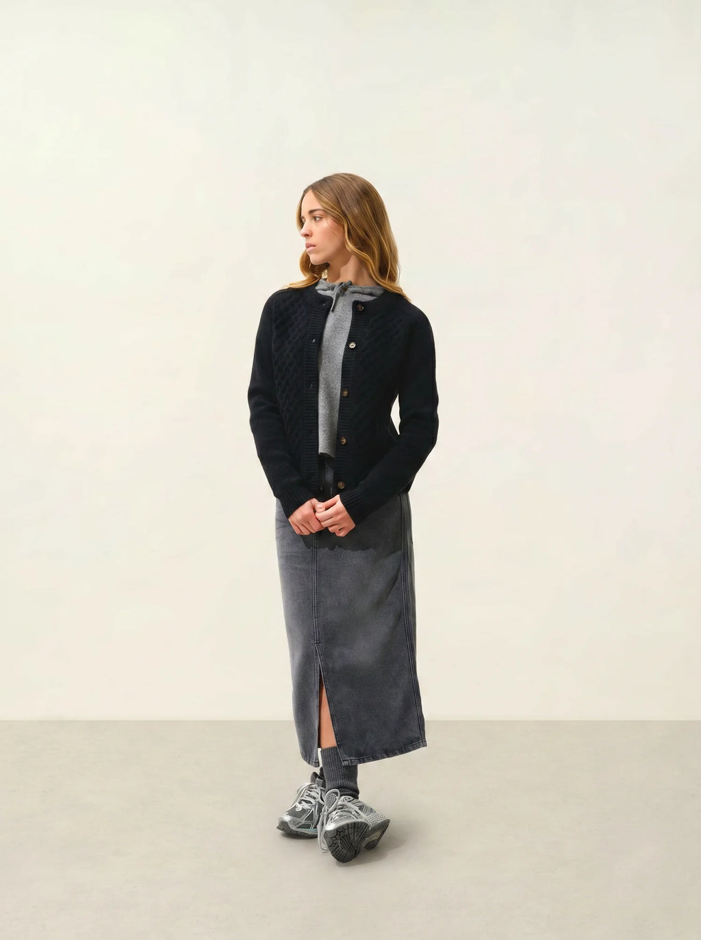 JINPA cardigan crew neck 8 ply black