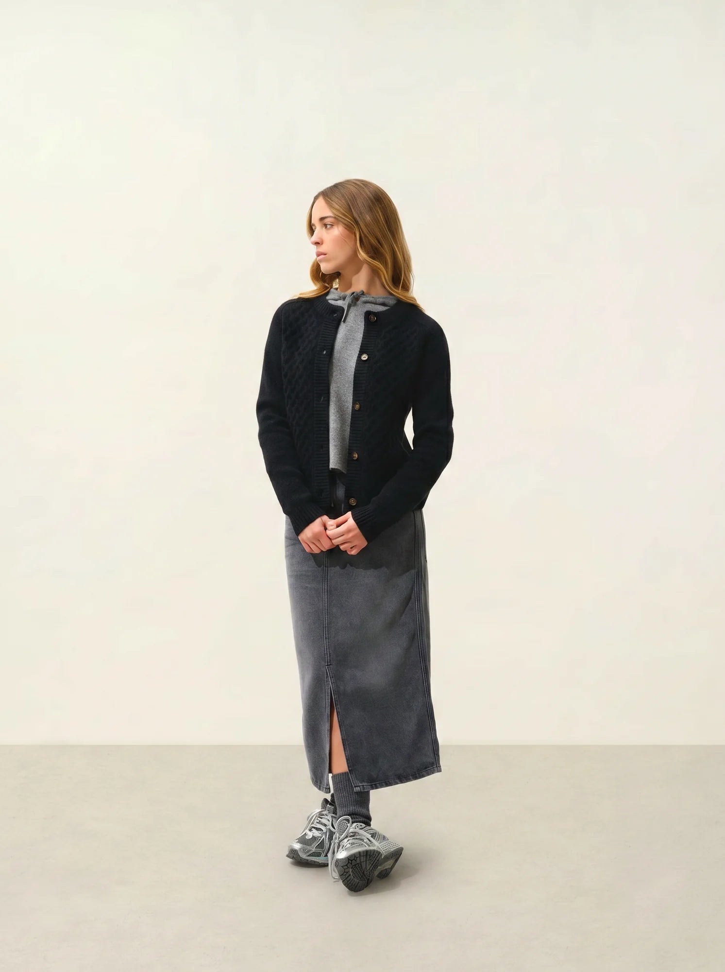 JINPA cardigan crew neck 8 ply black