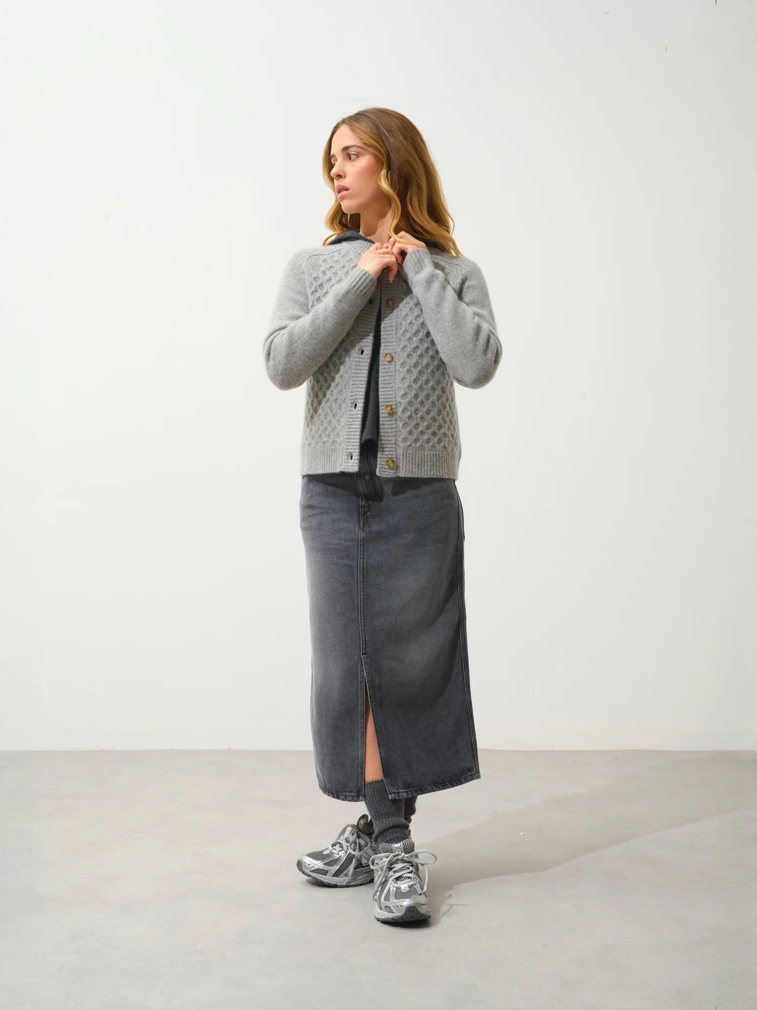 JINPA cardigan crew neck 8 ply heather cloud
