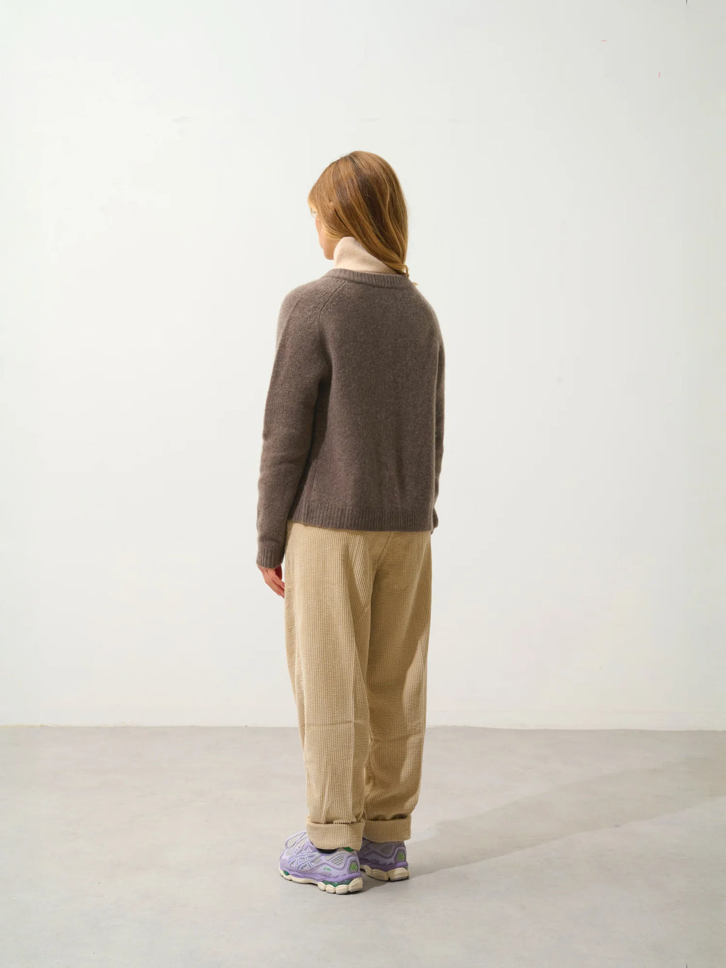 JINPA cardigan crew neck 8 ply heather taupe