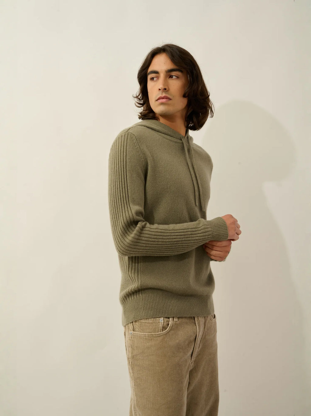 BENDT pullover mit kapuze 4-fädig armeegrün