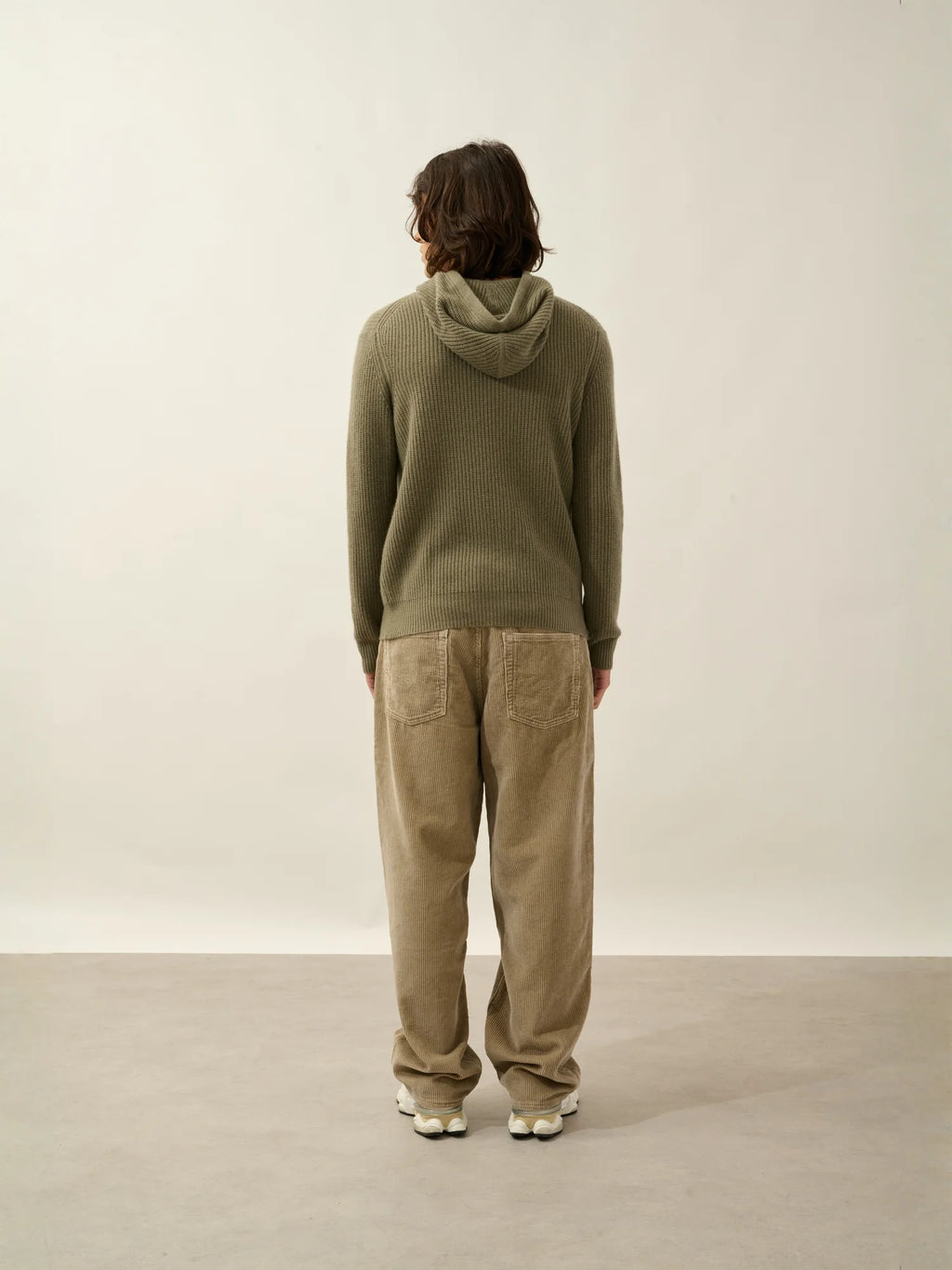 MIDA pullover mit kapuze 4-fädig armeegrün