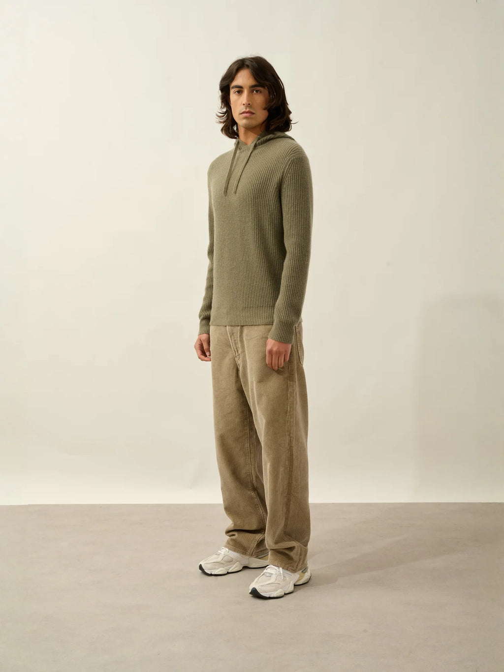 MIDA pullover mit kapuze 4-fädig armeegrün
