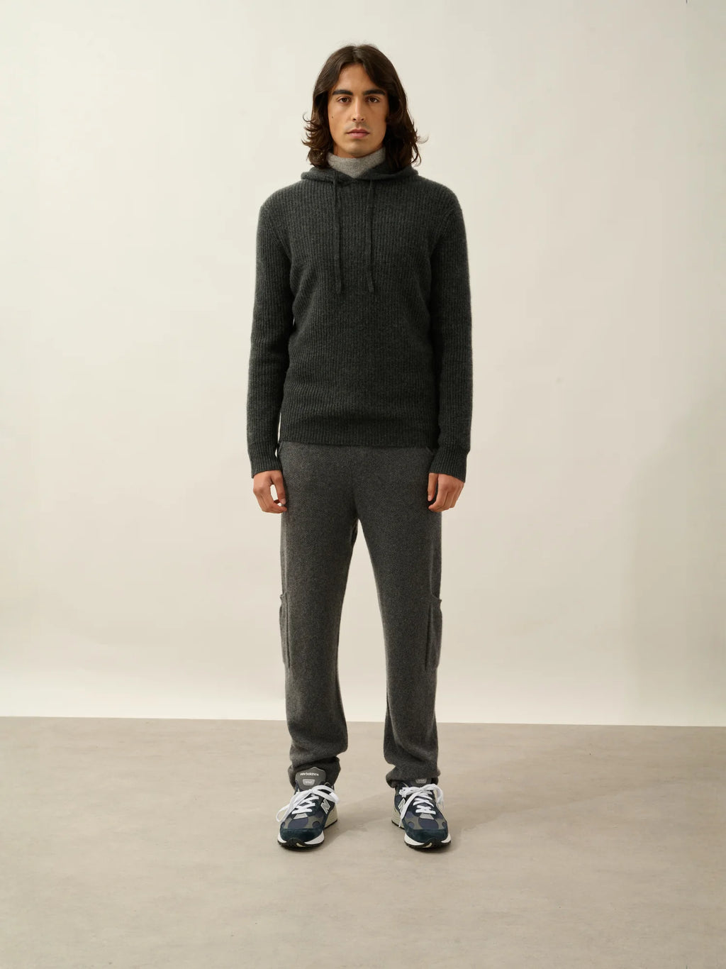 MIDA pullover mit kapuze 4-fädig carbone meliert