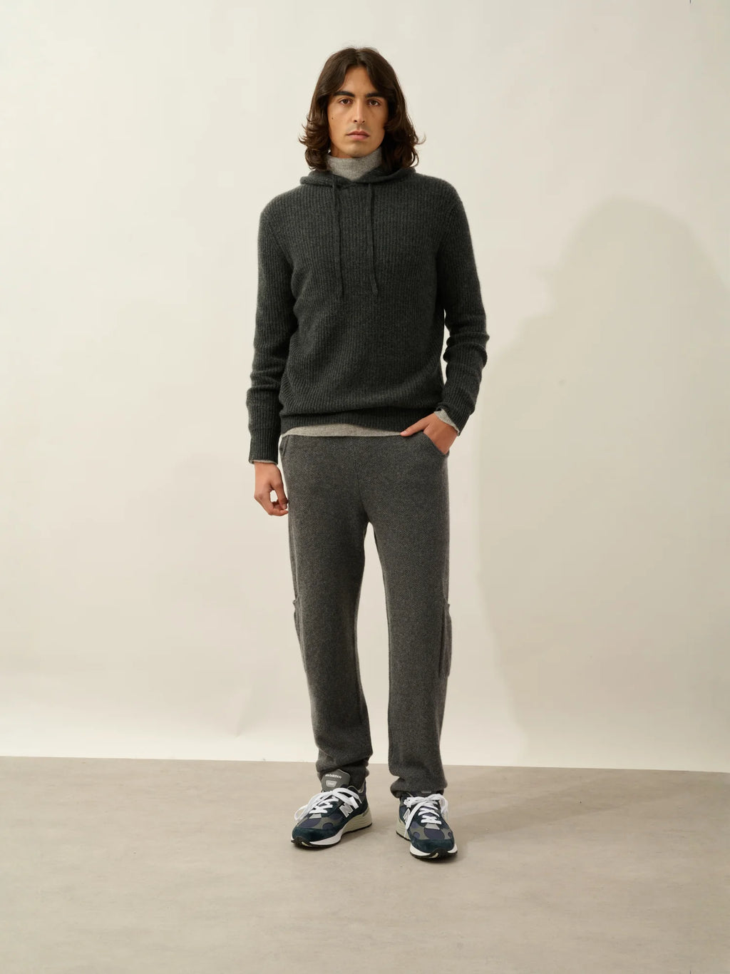 MIDA pullover mit kapuze 4-fädig carbone meliert