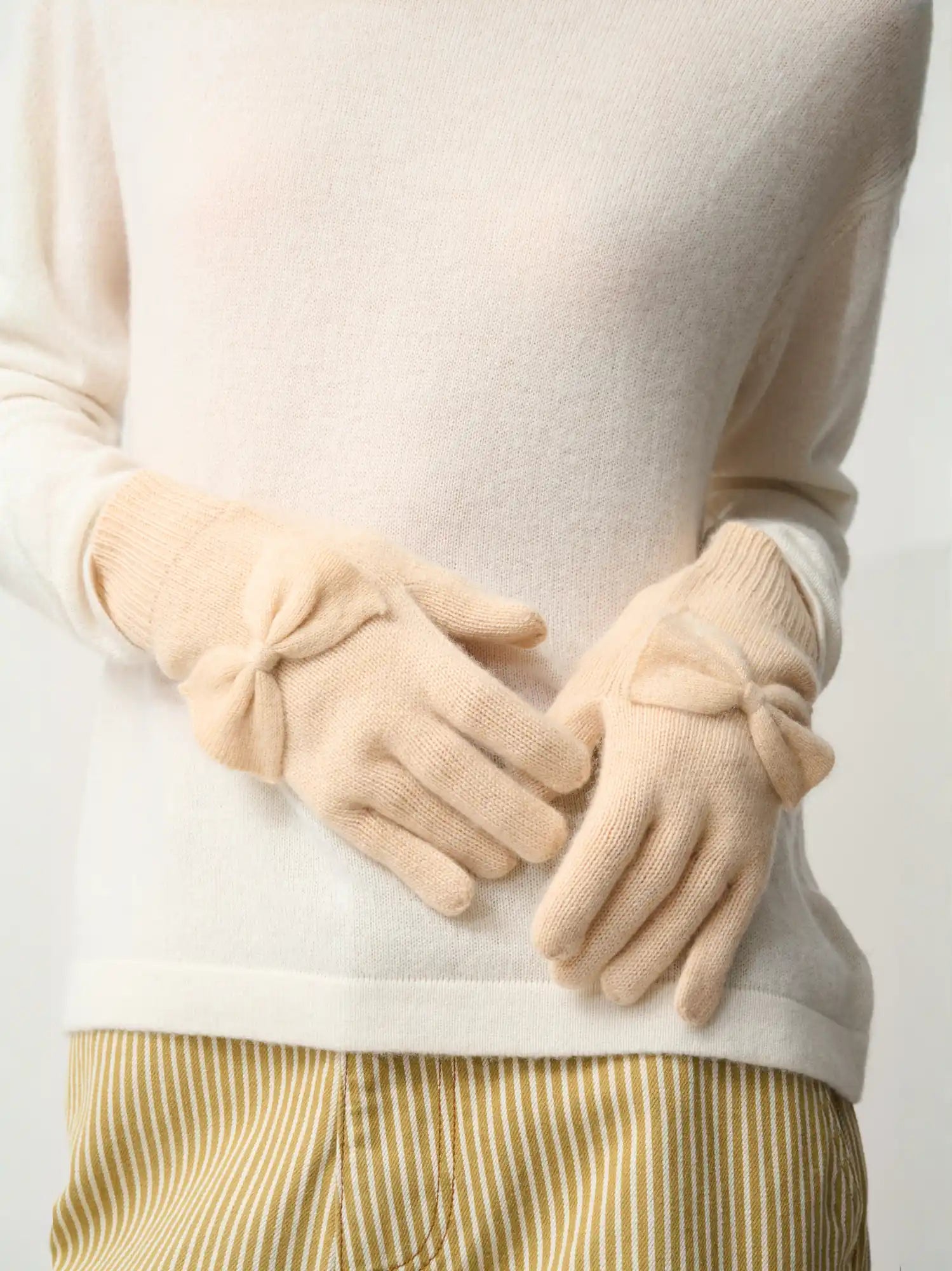MILO gloves 4 ply sand