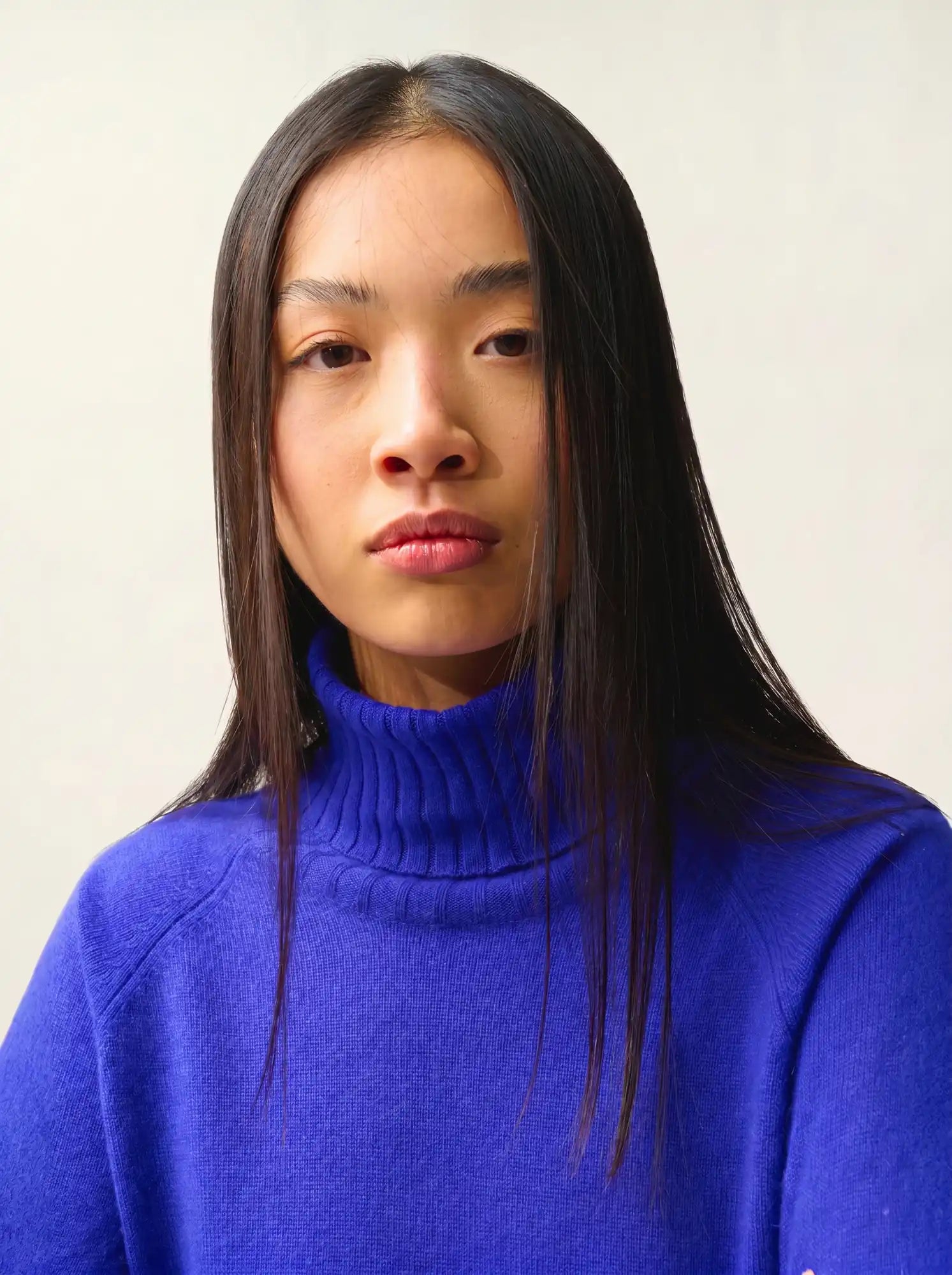 CASSY pull col roulé indigo