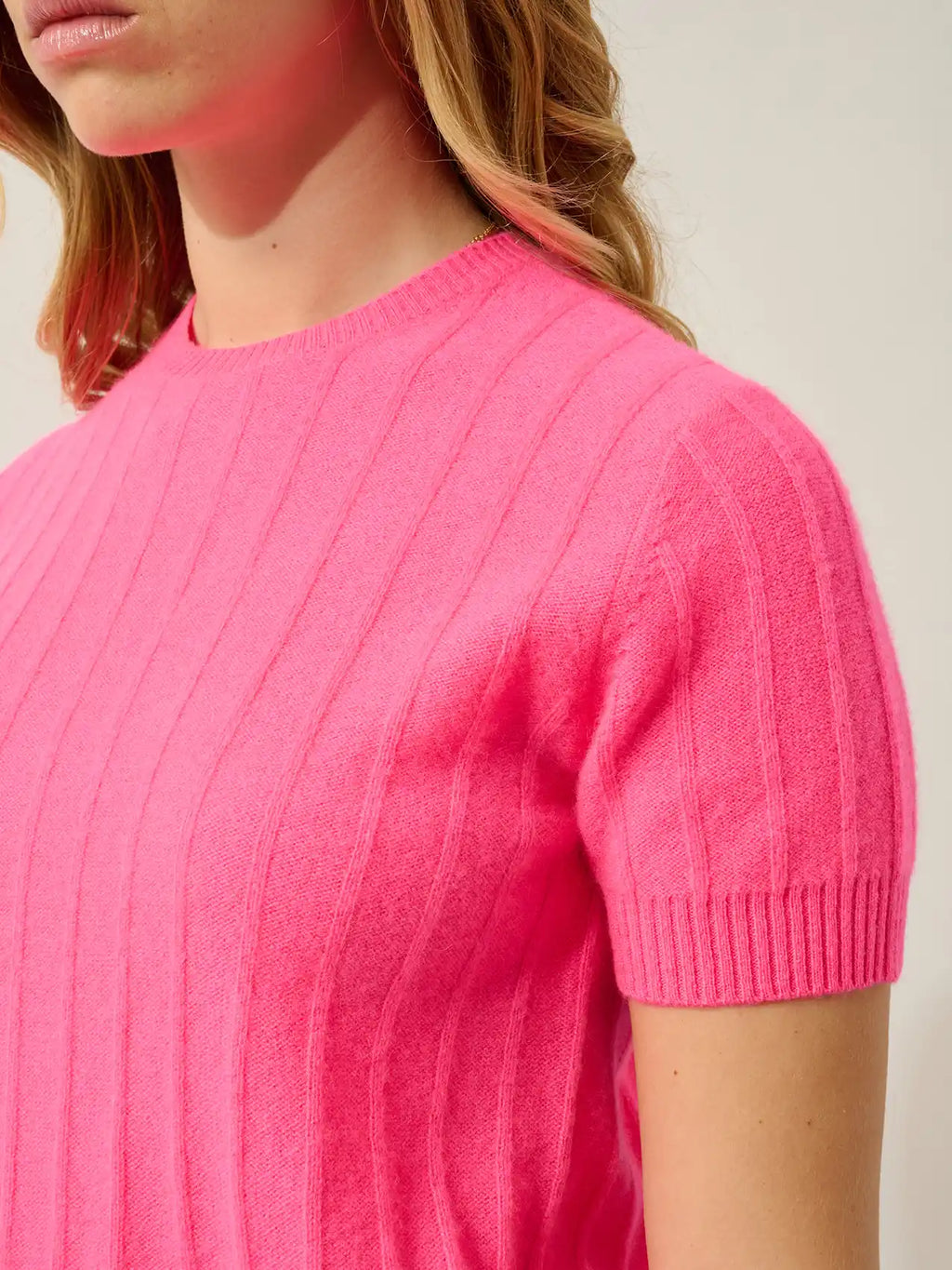 ELIRA t-shirt col rond rose fluo