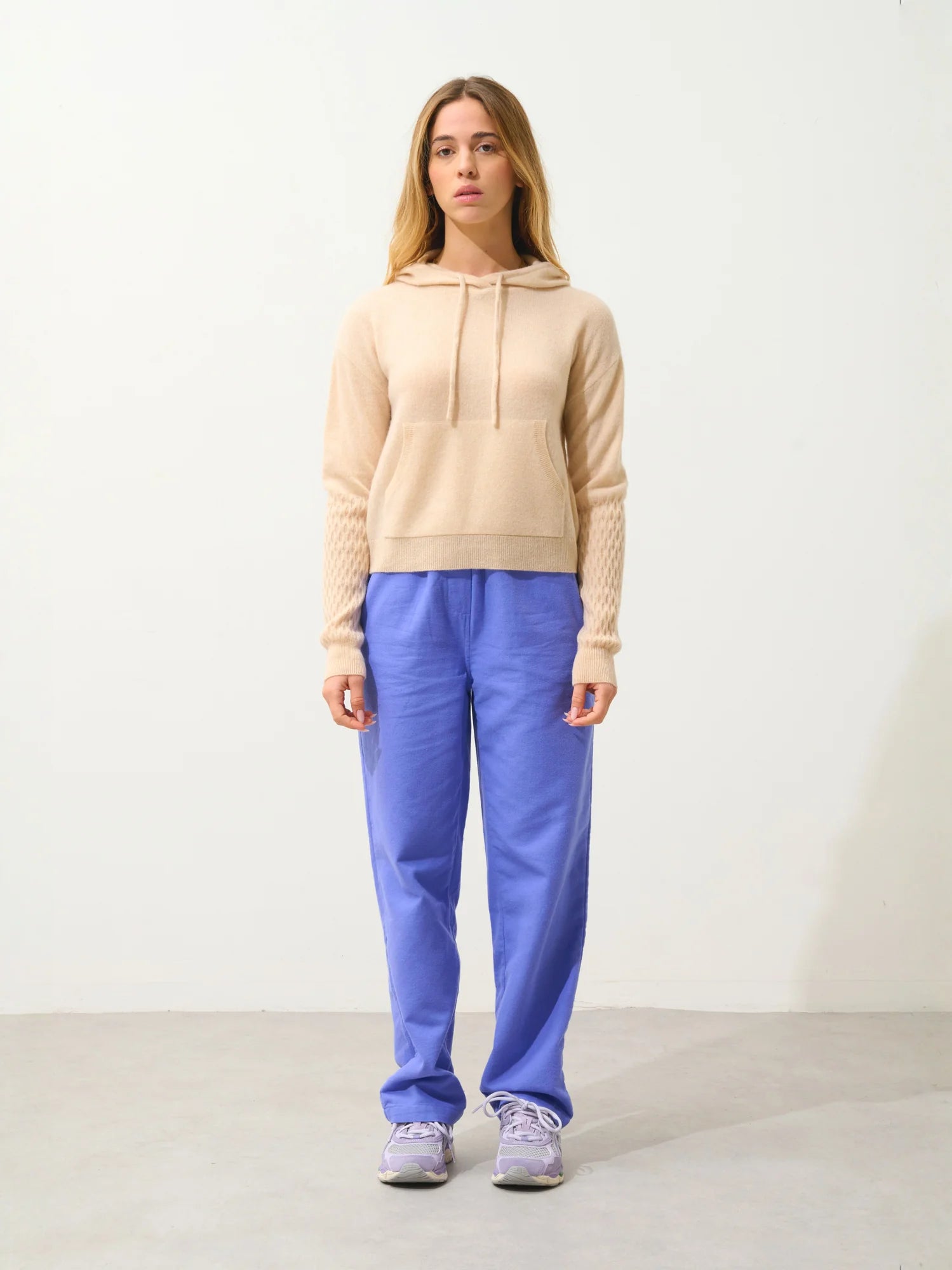 ELOWEN pullover mit kapuze sand