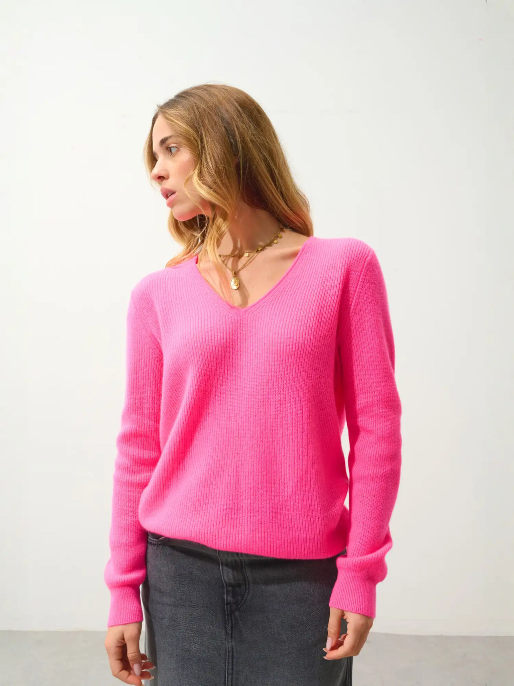 ALAYA pullover v-ausschnitt rosa neon