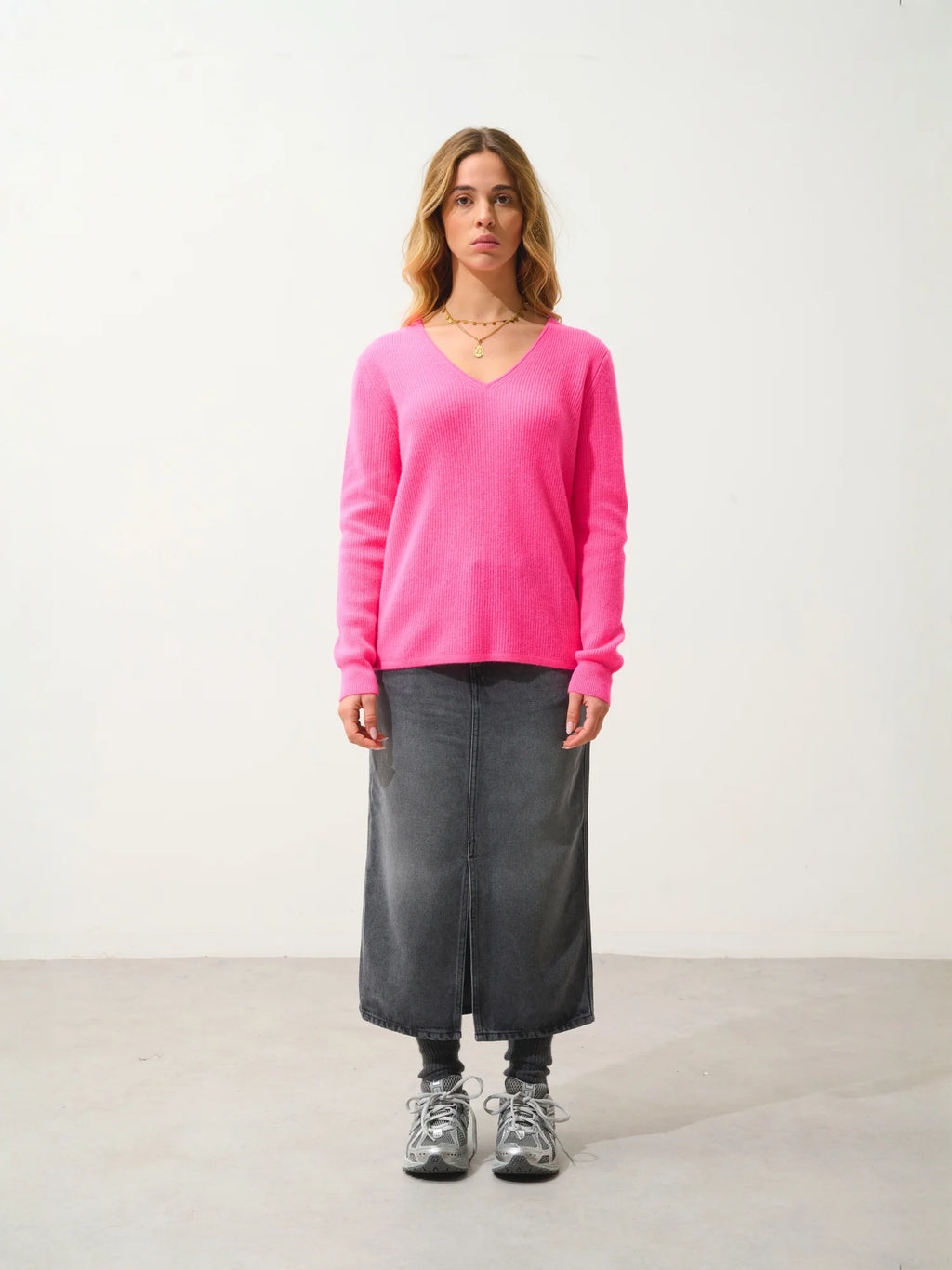 ALAYA pullover v-ausschnitt rosa neon