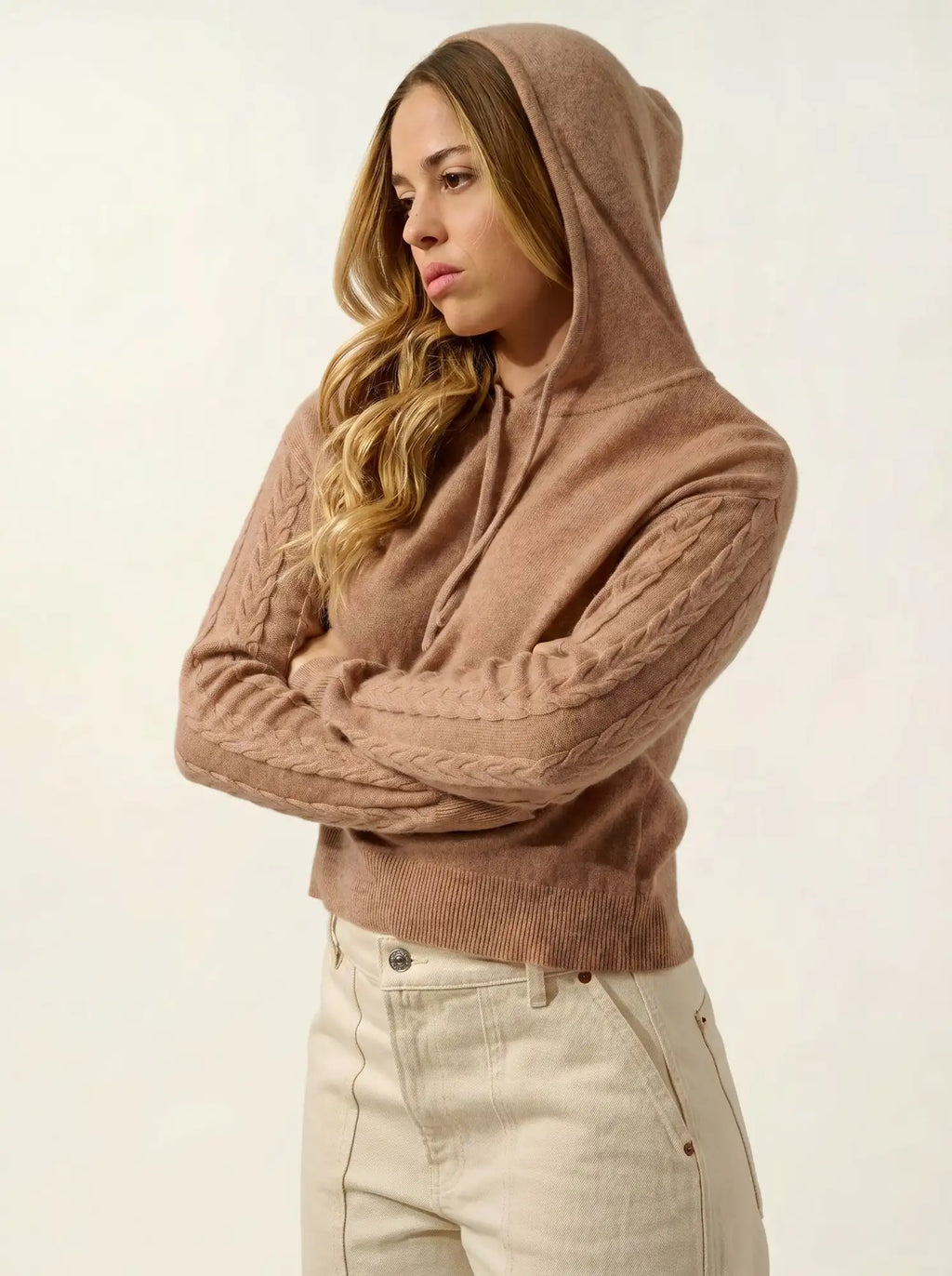 SVALINNA pullover mit kapuze camel meliert
