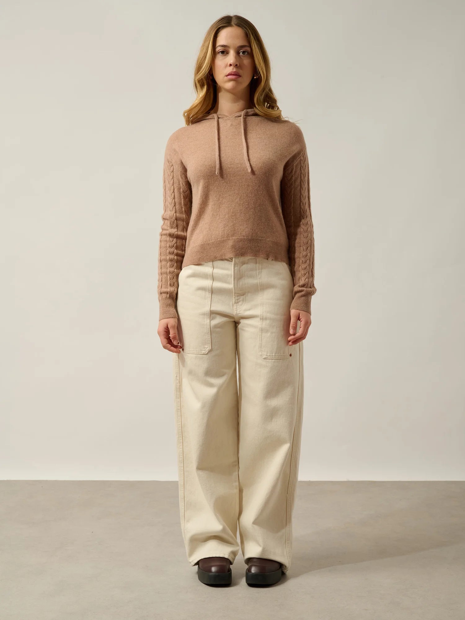 SVALINNA pullover mit kapuze camel meliert