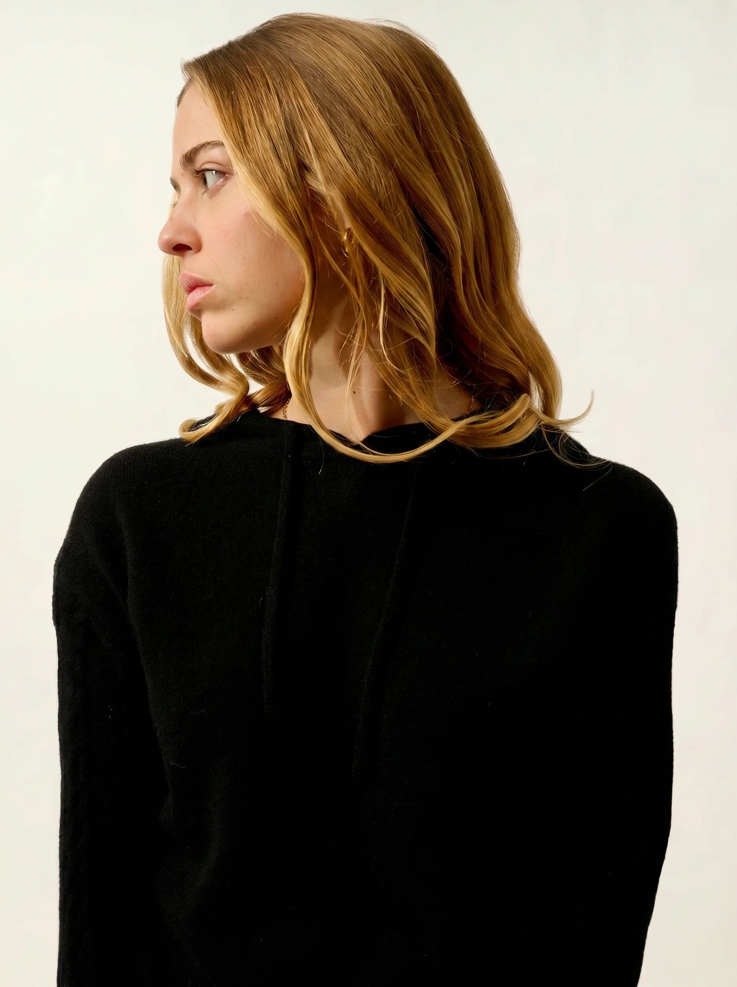 SVALINNA pull capuche noir