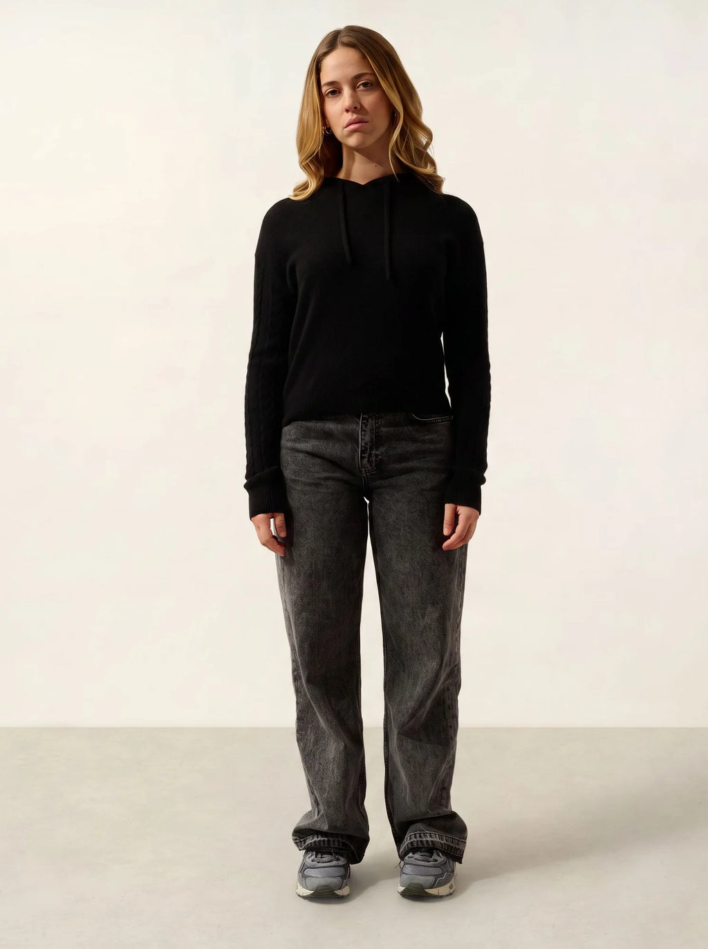 SVALINNA pull capuche noir